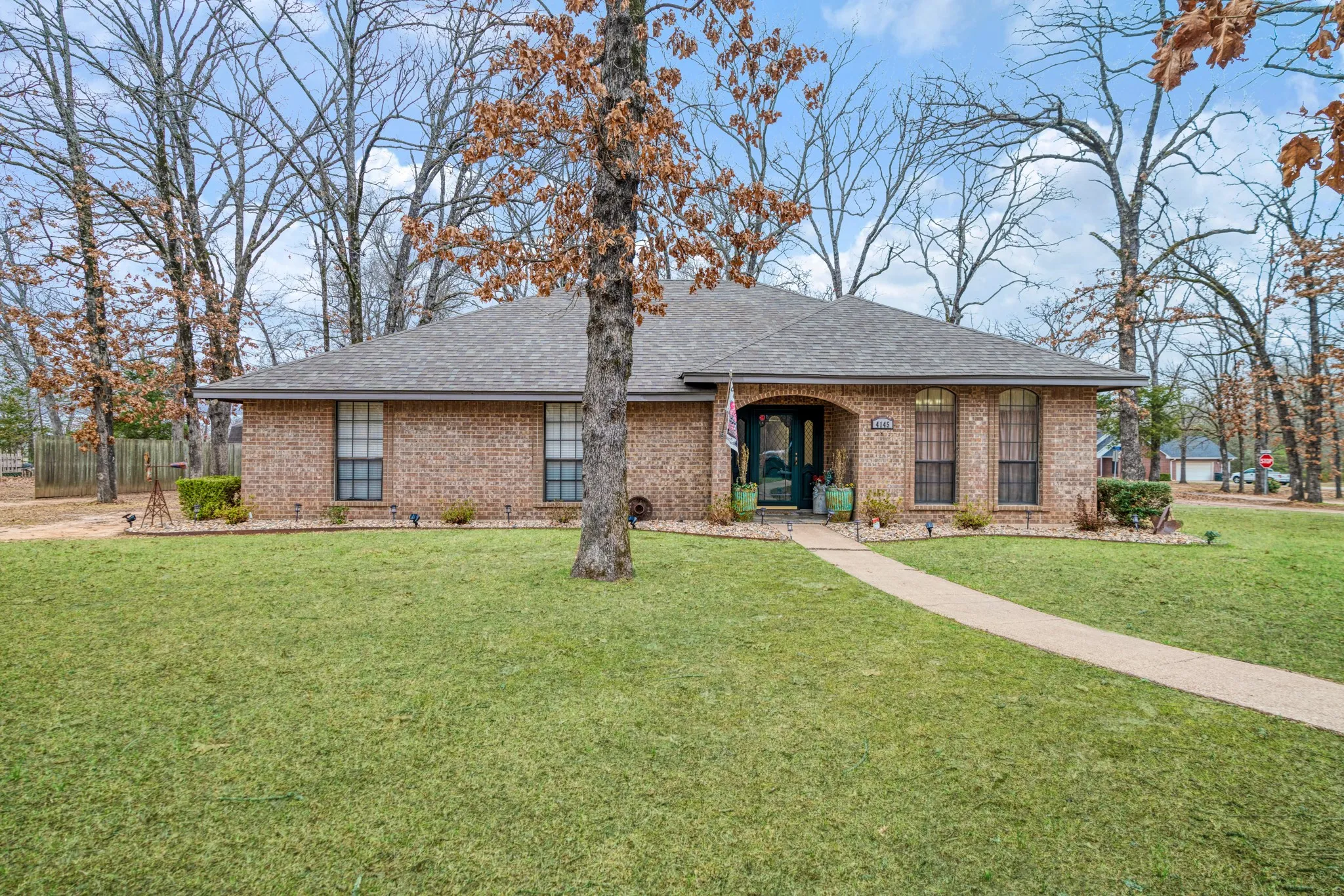 Single Family Residence For Sale in Lamar County , 4145 Sleepy Hollow, Reno, Texas 75462, 3 Bedroom, 2 Bathroom, 2 Garage spaces, 2,377 Sqft, built in 0, mls#21195790, Real Estate Agent in Reno, Homes For Sale in Lamar county, Homes For Sale in Reno, Realtor in Reno Texas, Real Estate Brokerage Independent Realty Texas, Luminita Cordes Realtor