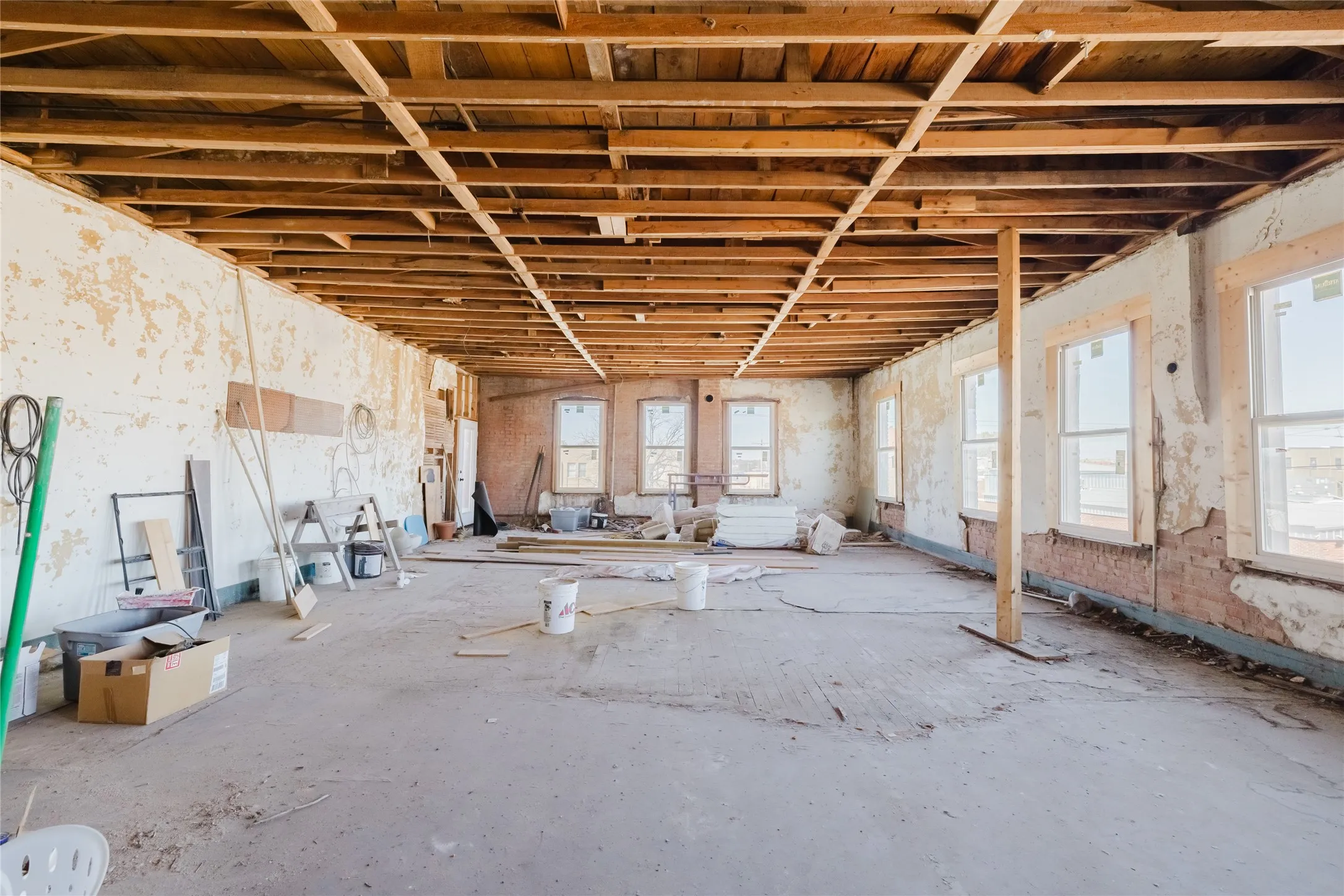 Apartment For Sale in Eastland County , 200 W 8th Street, Cisco, Texas 76437, 1 Bedroom, 3 Bathroom, Garage spaces, 9,000 Sqft, built in 1930, mls#21196083, Real Estate Agent in Cisco, Homes For Sale in Eastland county, Homes For Sale in Cisco, Realtor in Cisco Texas, Real Estate Brokerage Independent Realty Texas, Luminita Cordes Realtor