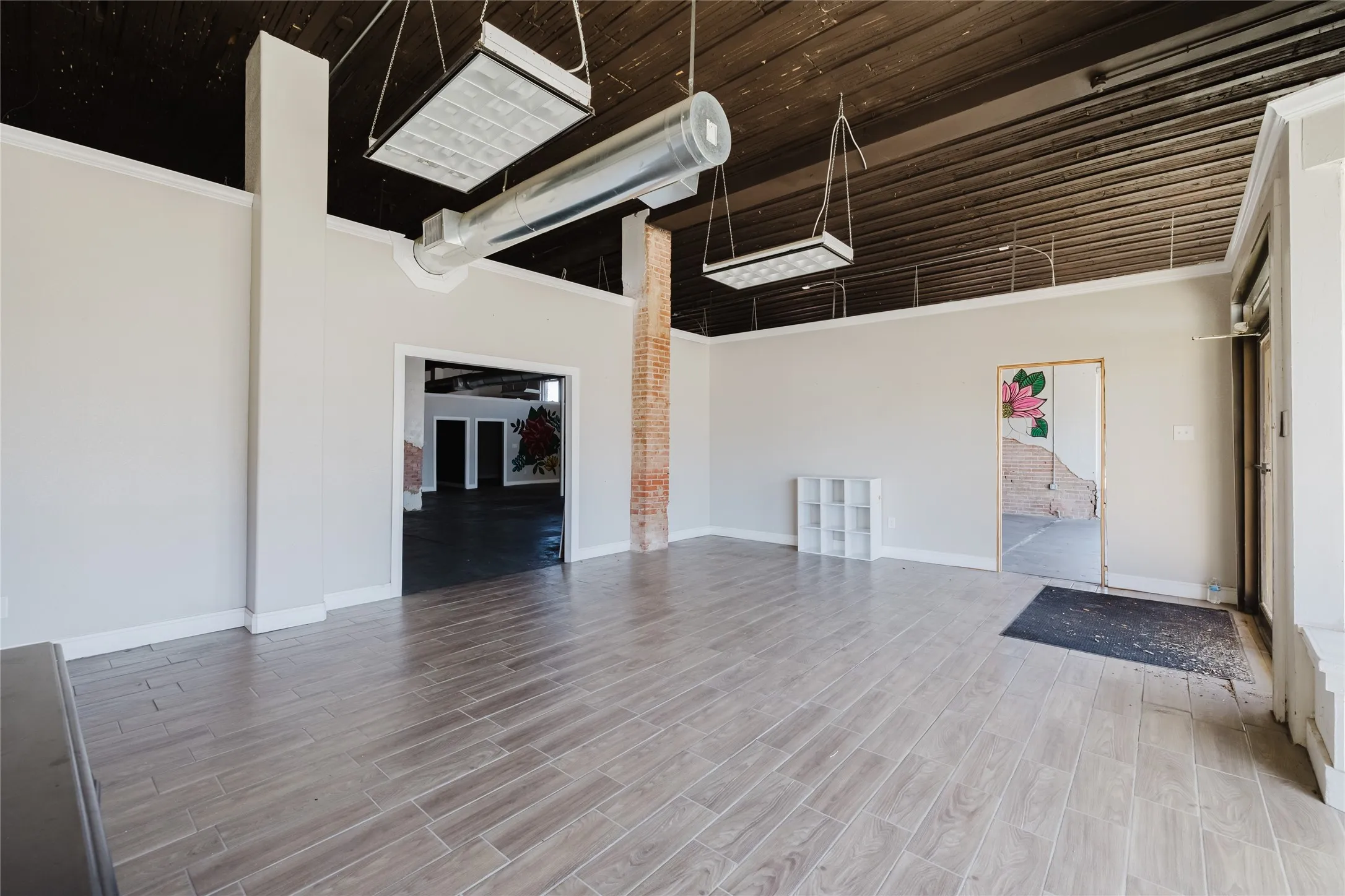 Apartment For Sale in Eastland County , 200 W 8th Street, Cisco, Texas 76437, 1 Bedroom, 3 Bathroom, Garage spaces, 9,000 Sqft, built in 1930, mls#21196083, Real Estate Agent in Cisco, Homes For Sale in Eastland county, Homes For Sale in Cisco, Realtor in Cisco Texas, Real Estate Brokerage Independent Realty Texas, Luminita Cordes Realtor