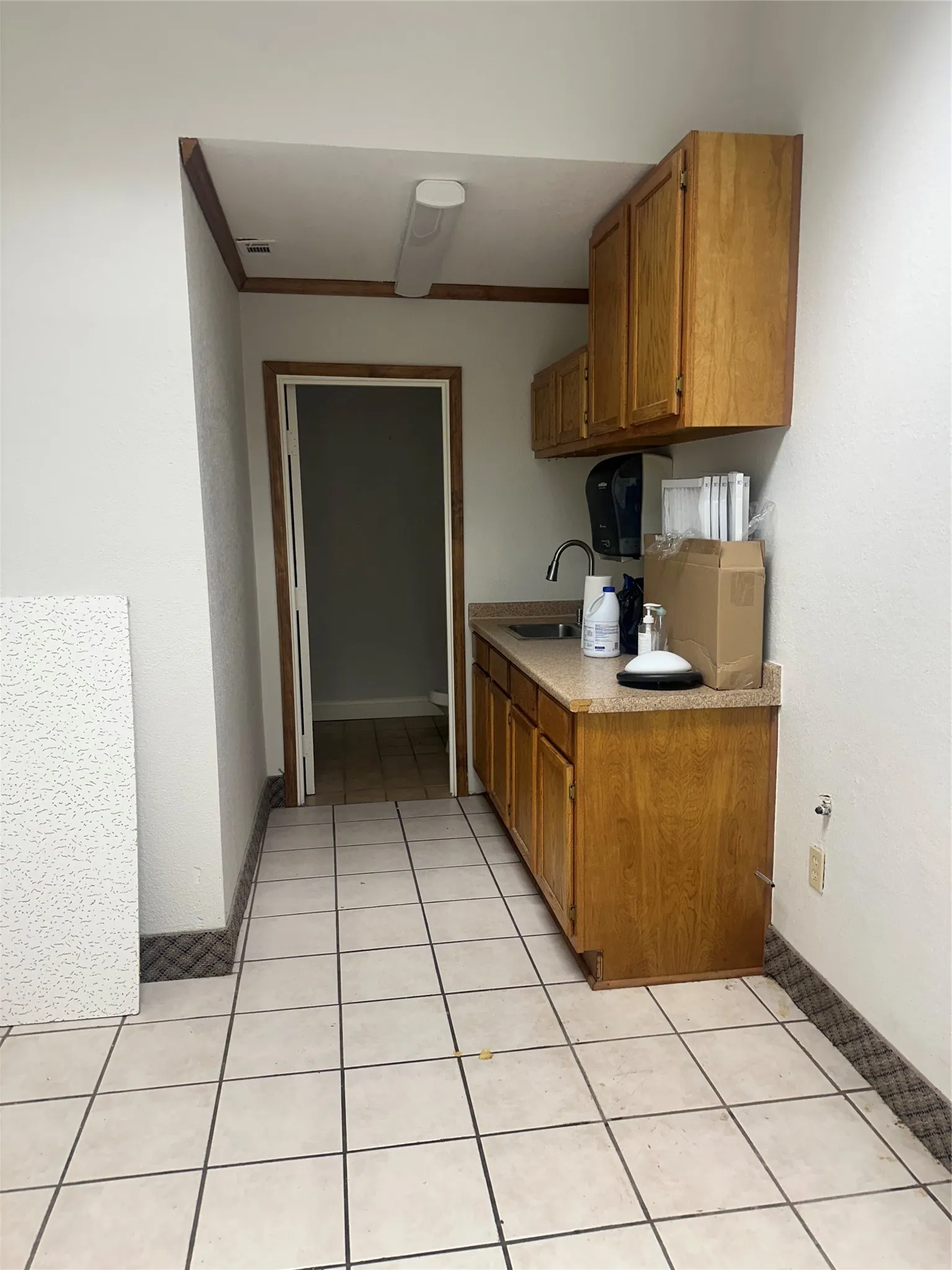 Office For Rent in Dallas County , 501 W Main Street 100, Mesquite, Texas 75149, 0, 0, Garage spaces, 0 Sqft, built in 1984, Preowned, mls#21190083, Real Estate Agent in Mesquite, Homes For Rent in Dallas county, Homes For Rent in Mesquite, Realtor in Mesquite Texas, Real Estate Brokerage Independent Realty Texas, Luminita Cordes Realtor