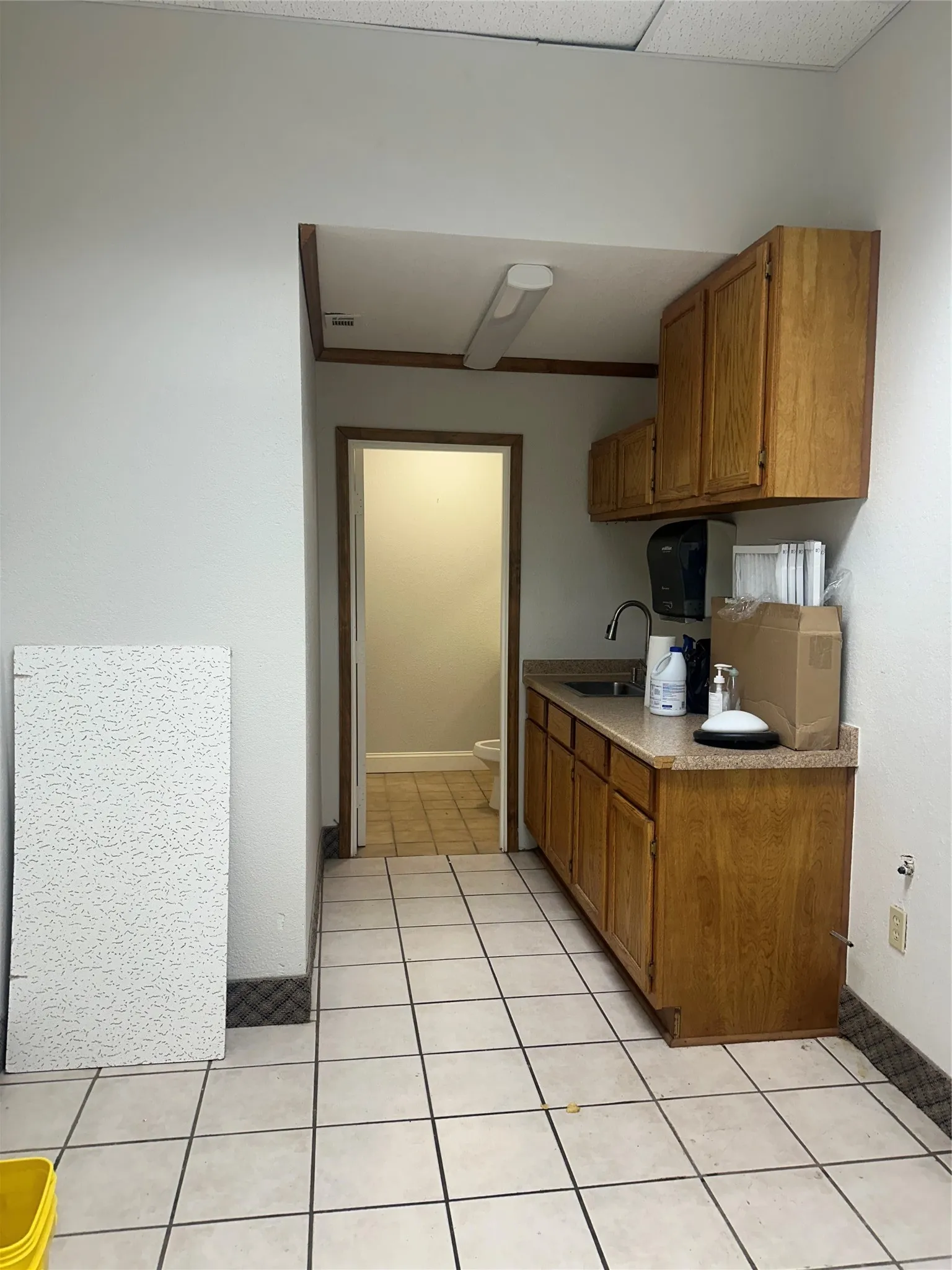 Office For Rent in Dallas County , 501 W Main Street 100, Mesquite, Texas 75149, 0, 0, Garage spaces, 0 Sqft, built in 1984, Preowned, mls#21190083, Real Estate Agent in Mesquite, Homes For Rent in Dallas county, Homes For Rent in Mesquite, Realtor in Mesquite Texas, Real Estate Brokerage Independent Realty Texas, Luminita Cordes Realtor