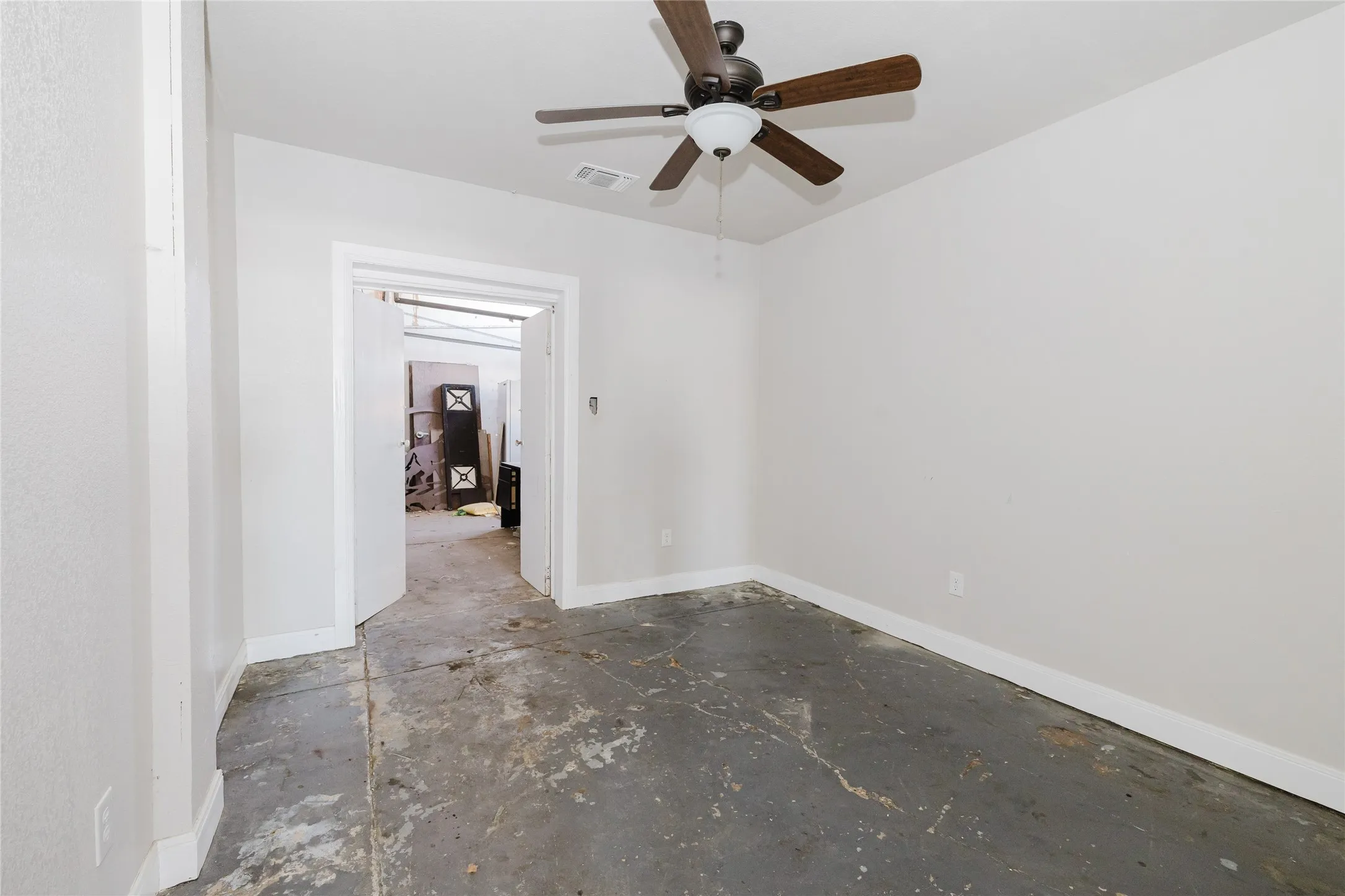 Warehouse For Sale in Eastland County , 200 A W 8th Street, Cisco, Texas 76437, 0, 0, Garage spaces, 0 Sqft, built in 1930, Preowned, mls#21196146, Real Estate Agent in Cisco, Homes For Sale in Eastland county, Homes For Sale in Cisco, Realtor in Cisco Texas, Real Estate Brokerage Independent Realty Texas, Luminita Cordes Realtor