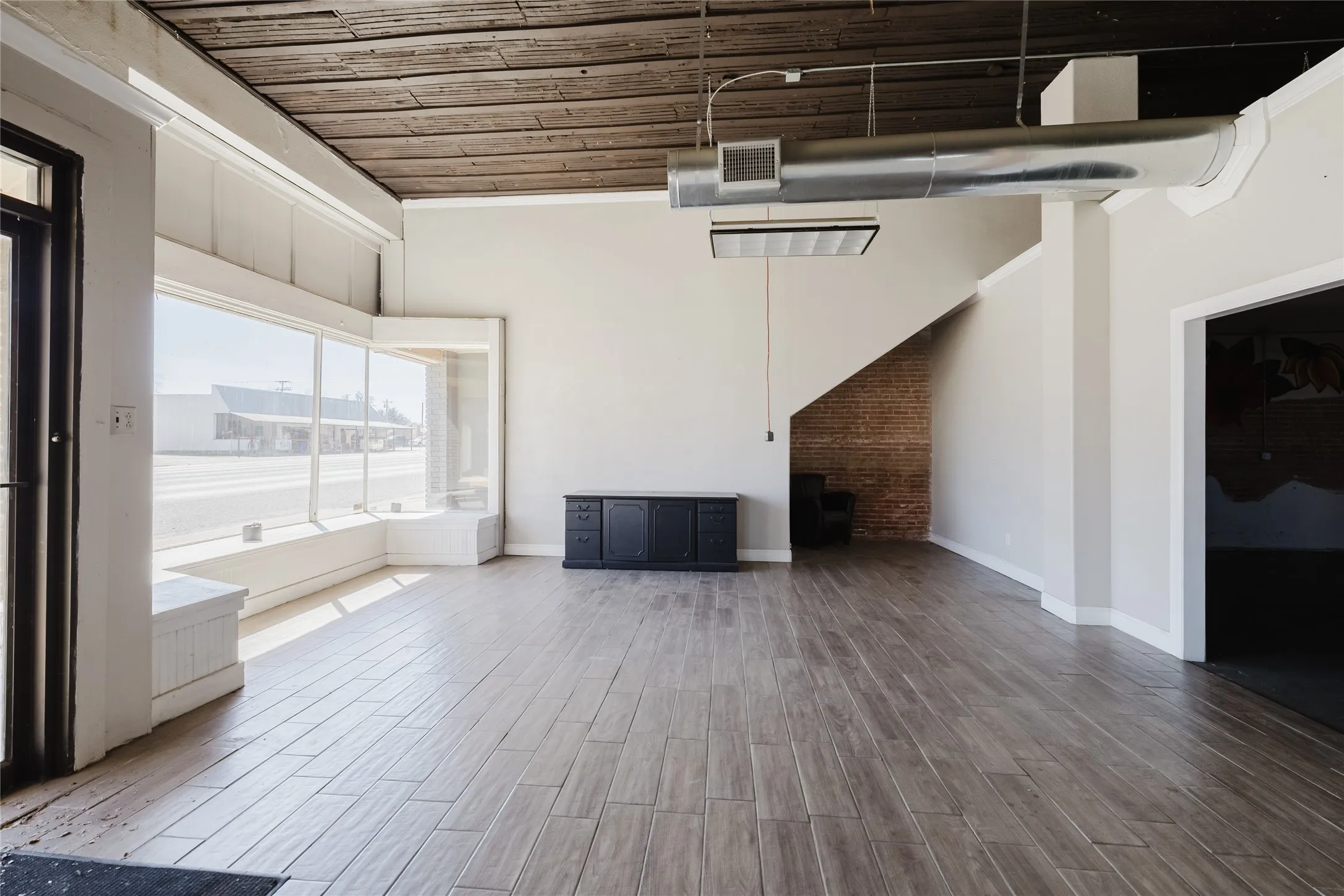 Warehouse For Sale in Eastland County , 200 A W 8th Street, Cisco, Texas 76437, 0, 0, Garage spaces, 0 Sqft, built in 1930, Preowned, mls#21196146, Real Estate Agent in Cisco, Homes For Sale in Eastland county, Homes For Sale in Cisco, Realtor in Cisco Texas, Real Estate Brokerage Independent Realty Texas, Luminita Cordes Realtor