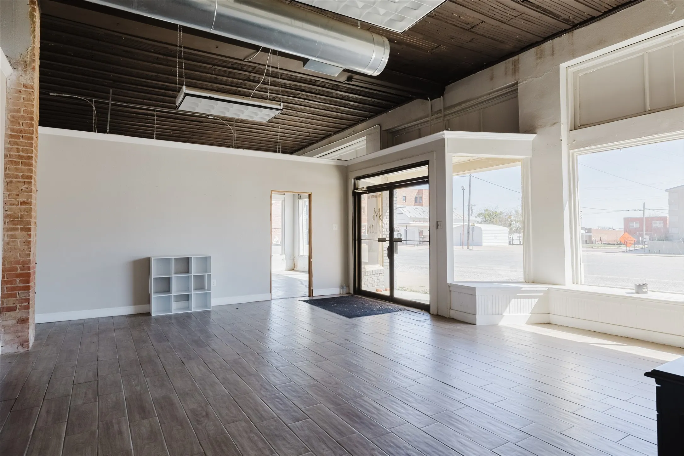 Warehouse For Sale in Eastland County , 200 A W 8th Street, Cisco, Texas 76437, 0, 0, Garage spaces, 0 Sqft, built in 1930, Preowned, mls#21196146, Real Estate Agent in Cisco, Homes For Sale in Eastland county, Homes For Sale in Cisco, Realtor in Cisco Texas, Real Estate Brokerage Independent Realty Texas, Luminita Cordes Realtor