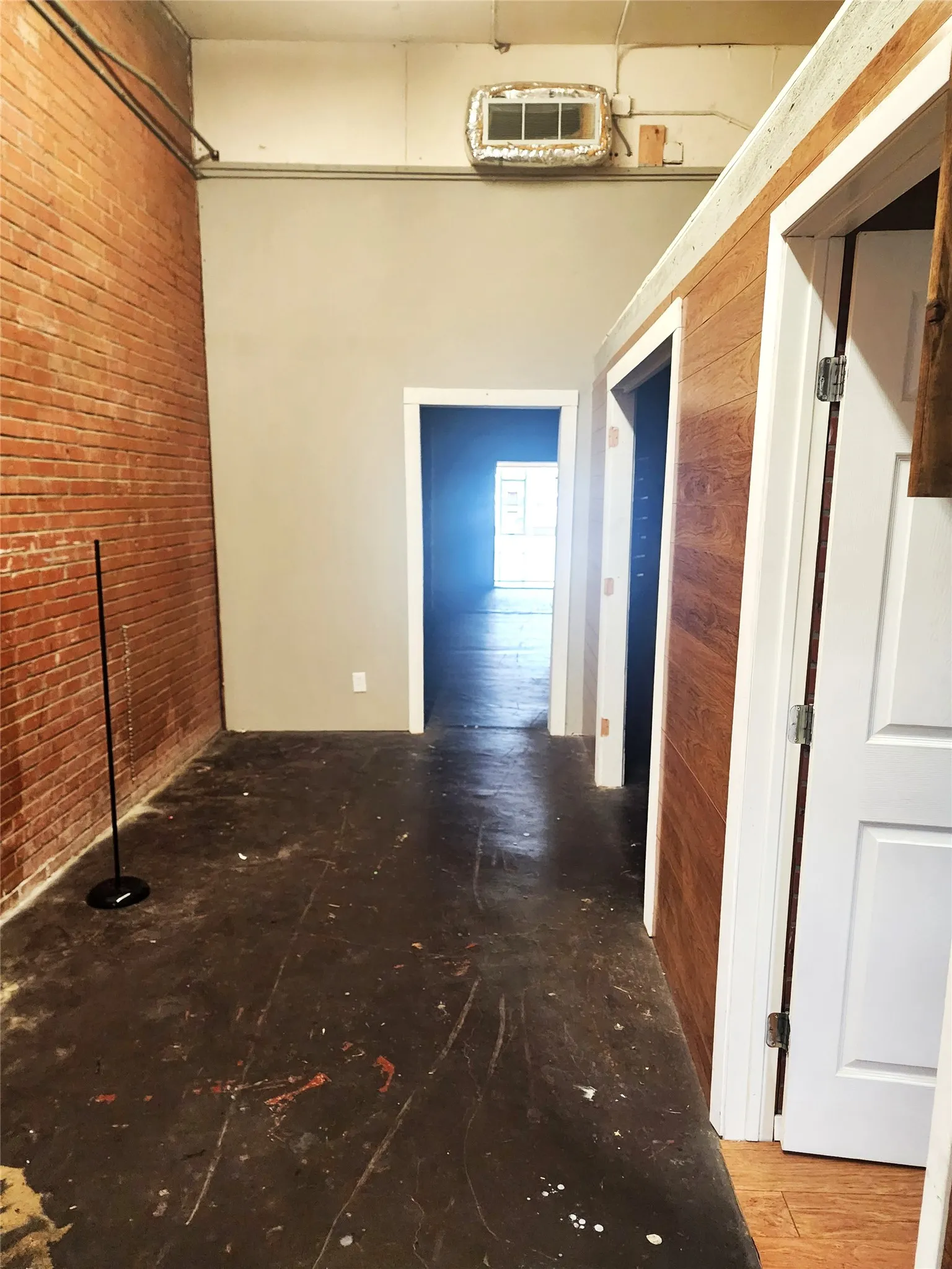 Business For Rent in Grayson County , 215 N Travis Street B, Sherman, Texas 75090, 0, 0, Garage spaces, 0 Sqft, built in 1900, Preowned, Price $1,600, mls#21192027, Real Estate Agent in Sherman, Homes For Rent in Grayson county, Homes For Rent in Sherman, Realtor in Sherman Texas, Real Estate Brokerage Independent Realty Texas, Luminita Cordes Realtor