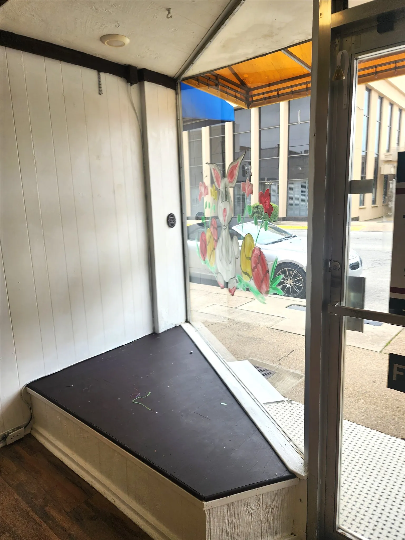 Business For Rent in Grayson County , 215 N Travis Street B, Sherman, Texas 75090, 0, 0, Garage spaces, 0 Sqft, built in 1900, Preowned, Price $1,600, mls#21192027, Real Estate Agent in Sherman, Homes For Rent in Grayson county, Homes For Rent in Sherman, Realtor in Sherman Texas, Real Estate Brokerage Independent Realty Texas, Luminita Cordes Realtor