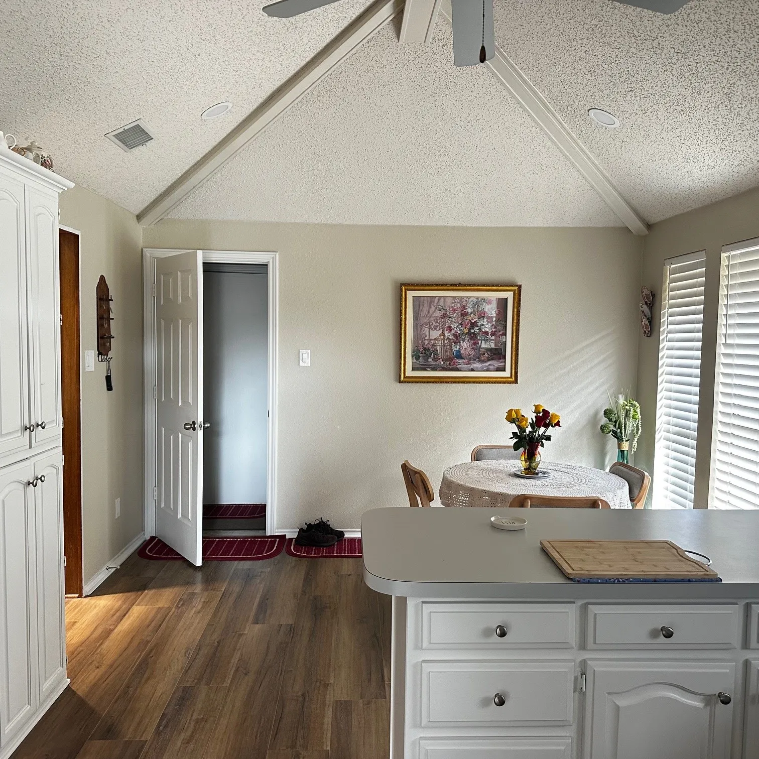 Single Family Residence For Sale in Denton County , 1307 Ponderosa Pine Lane, Carrollton, Texas 75007, 3 Bedrooms, 2 Bathrooms, 2 Garage spaces, 2,170 Sqft, built in 1985, Price $465,000, mls#21196212, Real Estate Agent in Carrollton, Homes For Sale in Denton county, Homes For Sale in Carrollton, Realtor in Carrollton Texas, Real Estate Brokerage Independent Realty Texas, Luminita Cordes Realtor