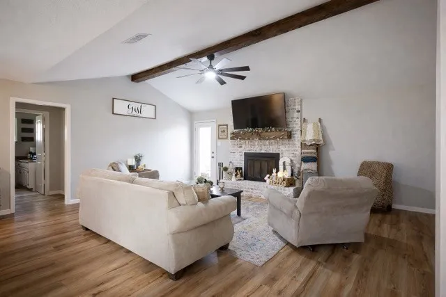 Single Family Residence For Sale in Limestone County , 401 Allison Avenue, Groesbeck, Texas 76642, 3 Bedrooms, 2 Bathrooms, 2 Garage spaces, 1,547 Sqft, built in 1983, Price $320,000, mls#21191214, Real Estate Agent in Groesbeck, Homes For Sale in Limestone county, Homes For Sale in Groesbeck, Realtor in Groesbeck Texas, Real Estate Brokerage Independent Realty Texas, Luminita Cordes Realtor