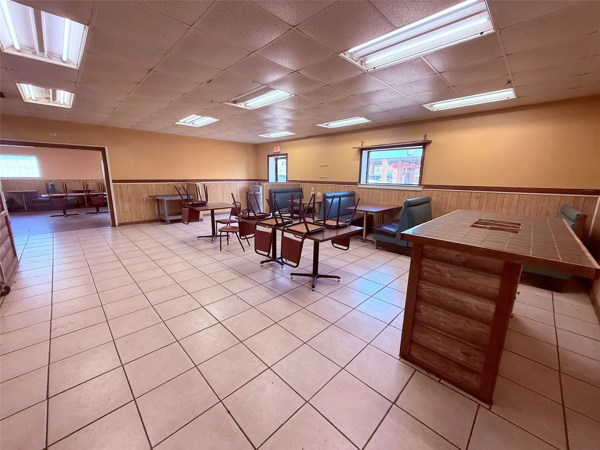 Retail For Sale in Wood County , 328 E Coke Road, Winnsboro, Texas 75494, 0, 0, Garage spaces, 0 Sqft, built in 1990, Preowned, mls#21195992, Real Estate Agent in Winnsboro, Homes For Sale in Wood county, Homes For Sale in Winnsboro, Realtor in Winnsboro Texas, Real Estate Brokerage Independent Realty Texas, Luminita Cordes Realtor