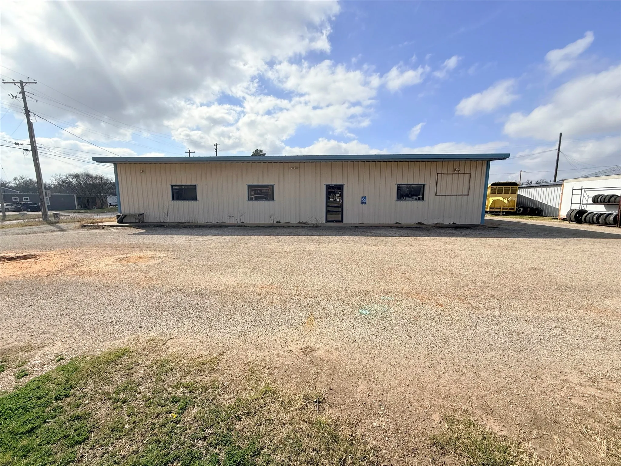 Retail For Sale in Wood County , 328 E Coke Road, Winnsboro, Texas 75494, 0, 0, Garage spaces, 0 Sqft, built in 1990, Preowned, mls#21195992, Real Estate Agent in Winnsboro, Homes For Sale in Wood county, Homes For Sale in Winnsboro, Realtor in Winnsboro Texas, Real Estate Brokerage Independent Realty Texas, Luminita Cordes Realtor