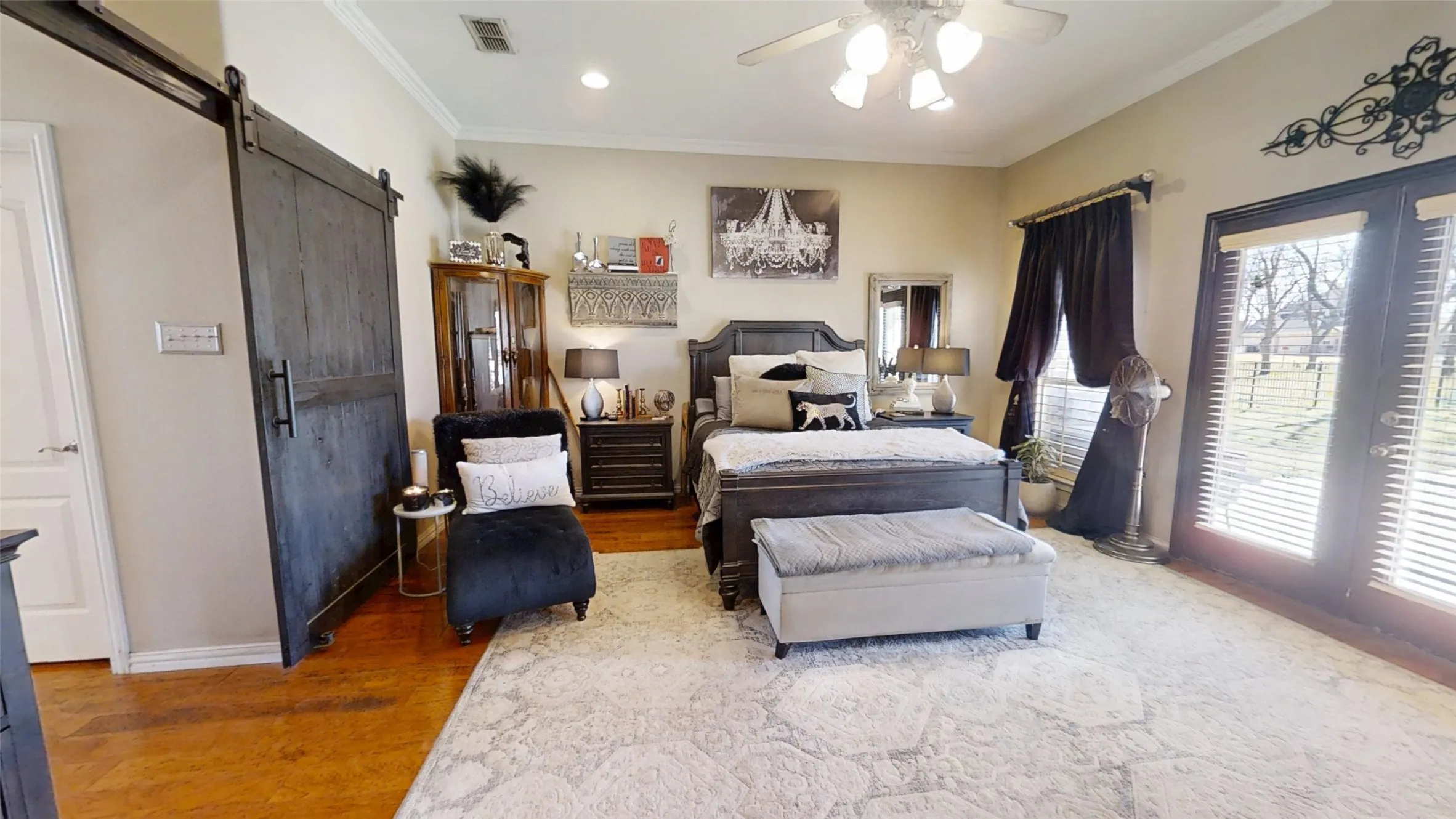 Single Family Residence For Sale in Hood County , 8810 S Hampton Drive, Granbury, Texas 76049, 3 Bedroom, 3 Bathroom, 3 Garage spaces, 2,768 Sqft, built in 2001, Preowned, mls#21181714, Real Estate Agent in Granbury, Homes For Sale in Hood county, Homes For Sale in Granbury, Realtor in Granbury Texas, Real Estate Brokerage Independent Realty Texas, Luminita Cordes Realtor
