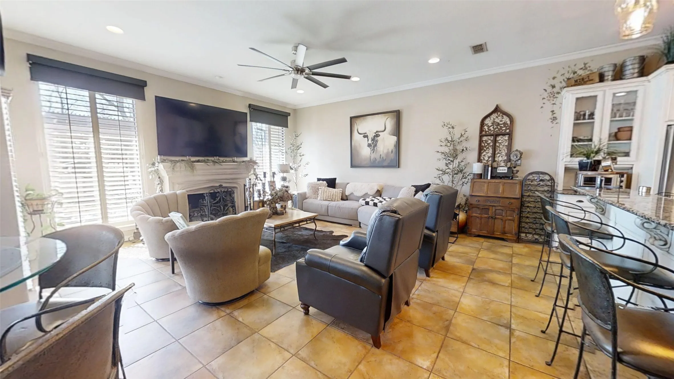 Single Family Residence For Sale in Hood County , 8810 S Hampton Drive, Granbury, Texas 76049, 3 Bedroom, 3 Bathroom, 3 Garage spaces, 2,768 Sqft, built in 2001, Preowned, mls#21181714, Real Estate Agent in Granbury, Homes For Sale in Hood county, Homes For Sale in Granbury, Realtor in Granbury Texas, Real Estate Brokerage Independent Realty Texas, Luminita Cordes Realtor