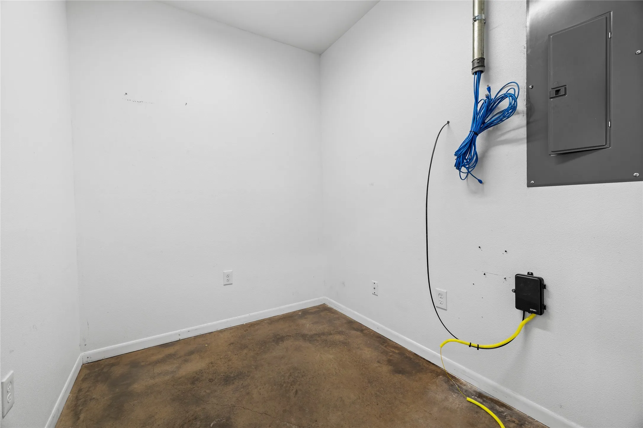 Business For Sale in Gregg County , 207 N Henderso Boulevard, Kilgore, Texas 75662, 0, 0, Garage spaces, 0 Sqft, built in 2020, Preowned, Price $360,000, mls#21196272, Real Estate Agent in Kilgore, Homes For Sale in Gregg county, Homes For Sale in Kilgore, Realtor in Kilgore Texas, Real Estate Brokerage Independent Realty Texas, Luminita Cordes Realtor