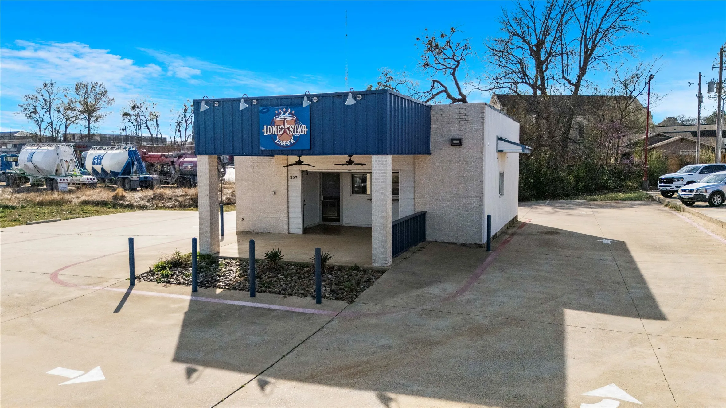 Business For Sale in Gregg County , 207 N Henderso Boulevard, Kilgore, Texas 75662, 0, 0, Garage spaces, 0 Sqft, built in 2020, Preowned, Price $360,000, mls#21196272, Real Estate Agent in Kilgore, Homes For Sale in Gregg county, Homes For Sale in Kilgore, Realtor in Kilgore Texas, Real Estate Brokerage Independent Realty Texas, Luminita Cordes Realtor