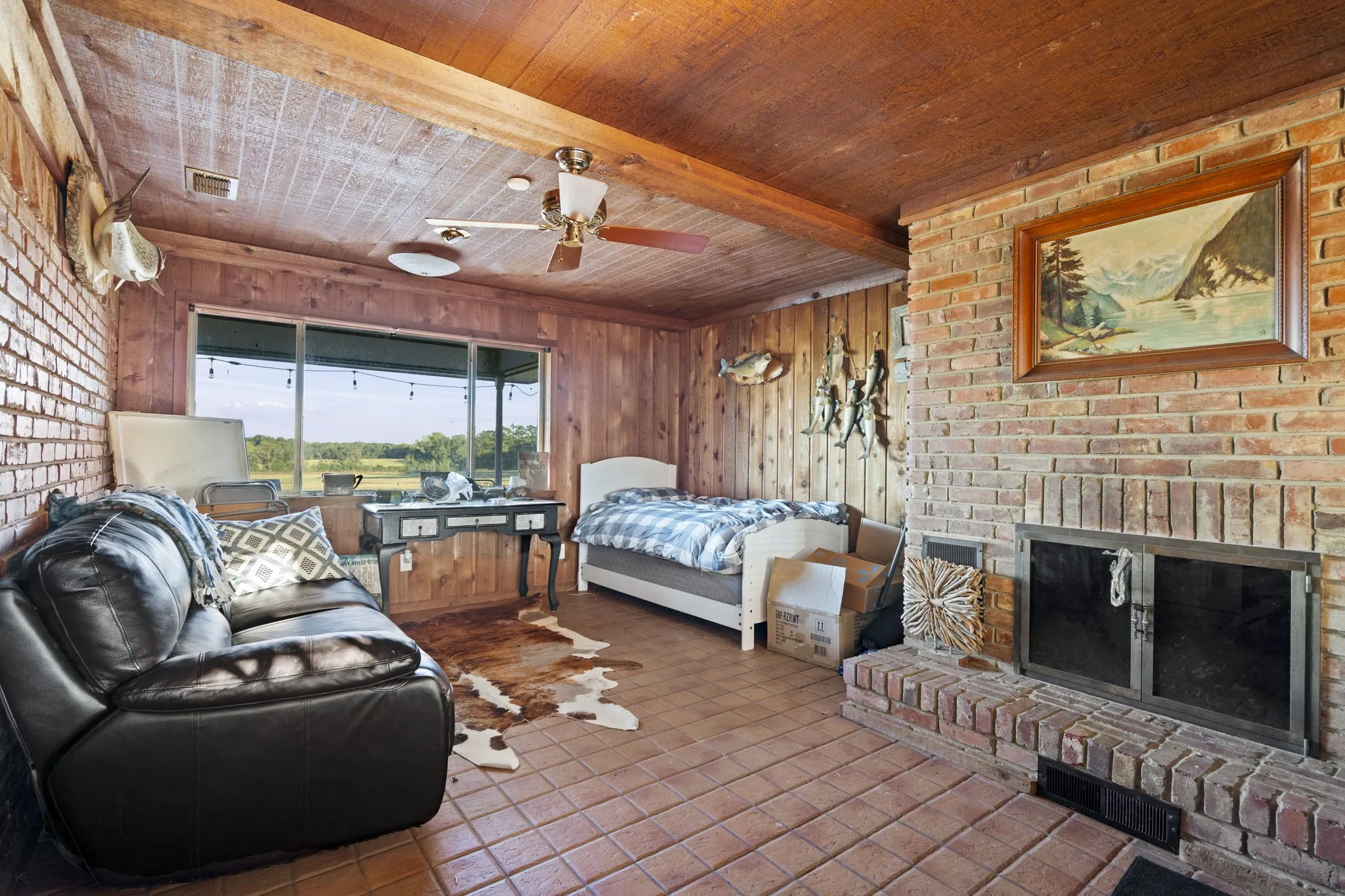 Farm For Sale in Wood County , 3222 FM 1254, Mineola, Texas 75773, 3 Bedroom, 3 Bathroom, 2 Garage spaces, 2,940 Sqft, built in 1973, Preowned, mls#21092774, Real Estate Agent in Mineola, Homes For Sale in Wood county, Homes For Sale in Mineola, Realtor in Mineola Texas, Real Estate Brokerage Independent Realty Texas, Luminita Cordes Realtor