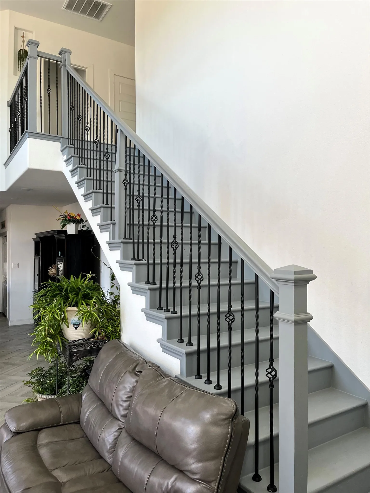 Entry to second level of home .