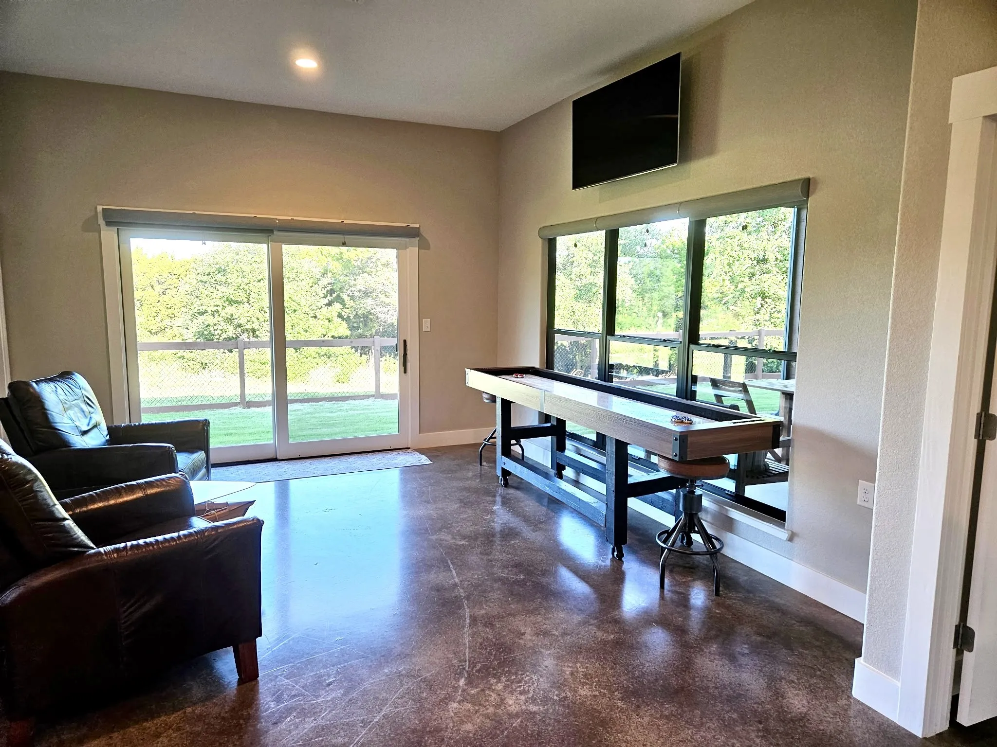 Living space in mother in law suite with great views!