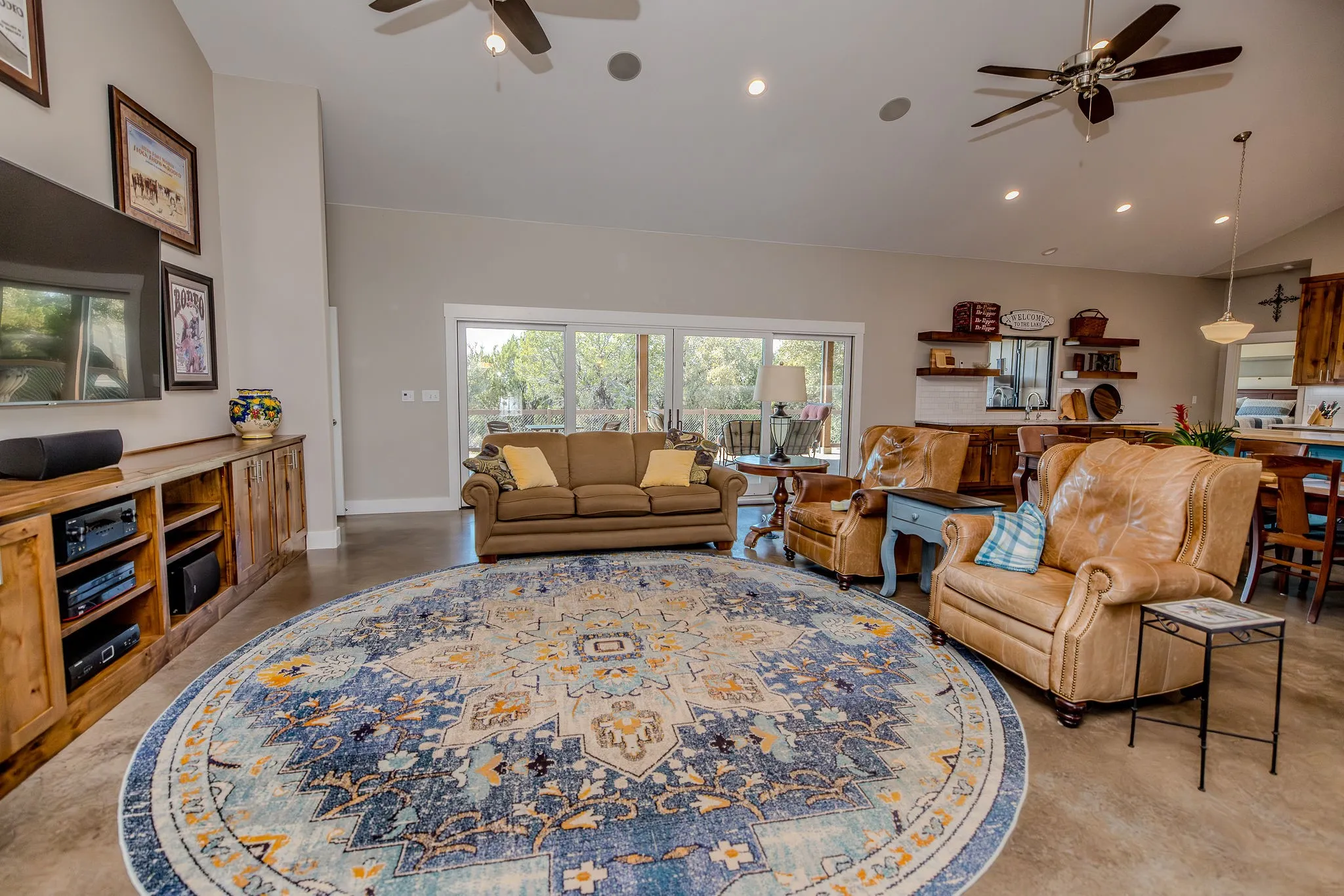 Single Family Residence For Sale in Palo Pinto County , 1080 Enchanted Rock Court, Graford, Texas 76449, 3 Bedroom, 3 Bathroom, 3 Garage spaces, 3,403 Sqft, built in 2019, Preowned, mls#21195677, Real Estate Agent in Graford, Homes For Sale in Palo Pinto county, Homes For Sale in Graford, Realtor in Graford Texas, Real Estate Brokerage Independent Realty Texas, Luminita Cordes Realtor