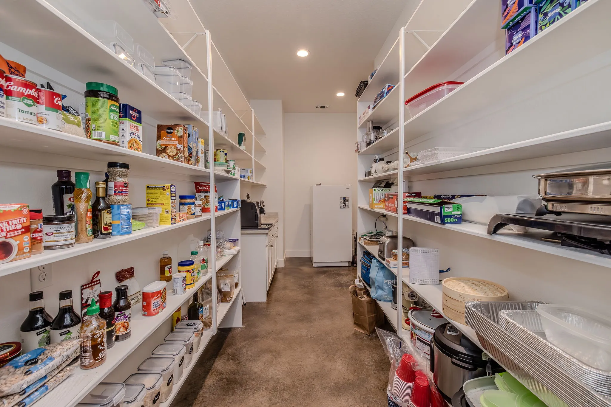 Single Family Residence For Sale in Palo Pinto County , 1080 Enchanted Rock Court, Graford, Texas 76449, 3 Bedroom, 3 Bathroom, 3 Garage spaces, 3,403 Sqft, built in 2019, Preowned, mls#21195677, Real Estate Agent in Graford, Homes For Sale in Palo Pinto county, Homes For Sale in Graford, Realtor in Graford Texas, Real Estate Brokerage Independent Realty Texas, Luminita Cordes Realtor