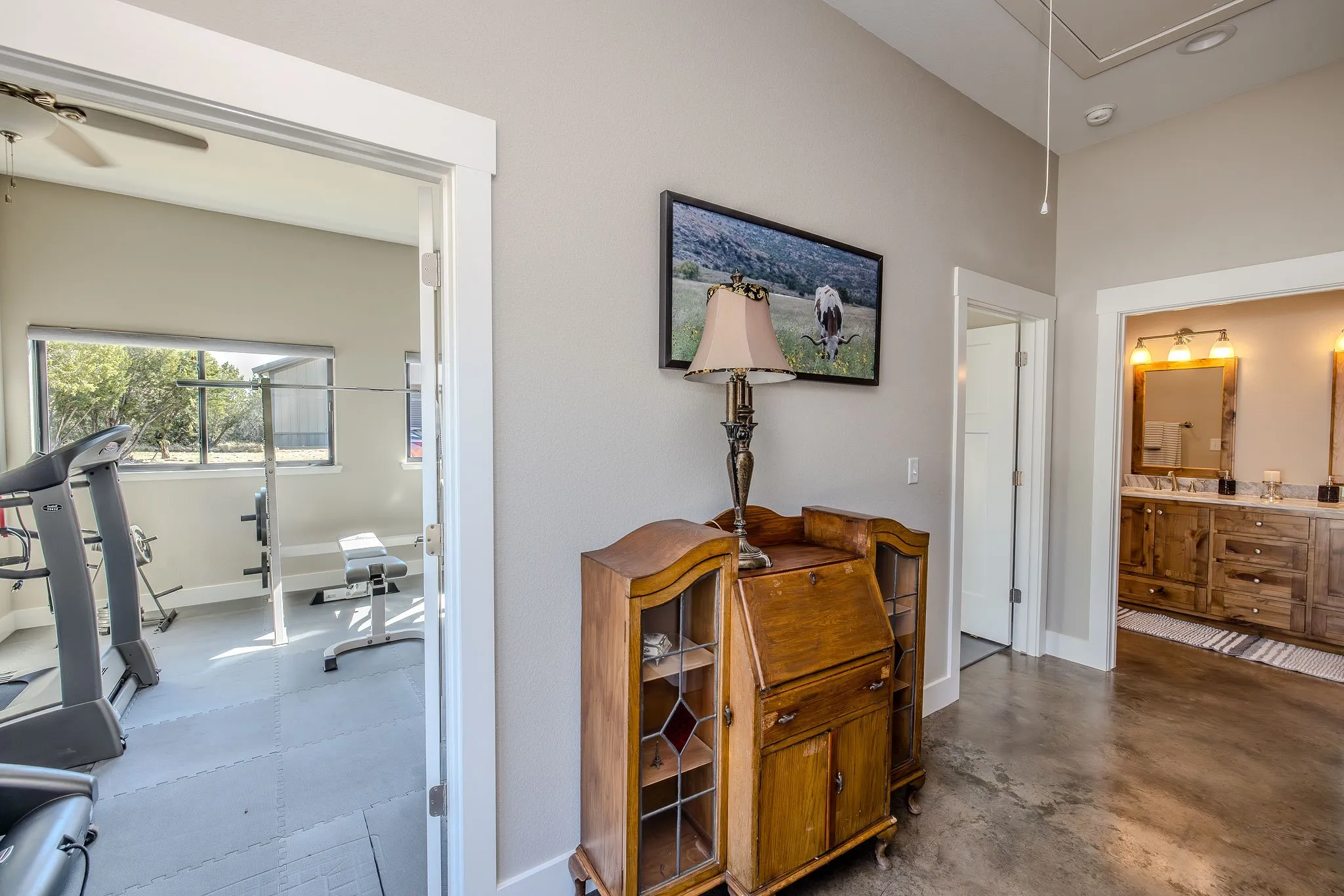 Single Family Residence For Sale in Palo Pinto County , 1080 Enchanted Rock Court, Graford, Texas 76449, 3 Bedroom, 3 Bathroom, 3 Garage spaces, 3,403 Sqft, built in 2019, Preowned, mls#21195677, Real Estate Agent in Graford, Homes For Sale in Palo Pinto county, Homes For Sale in Graford, Realtor in Graford Texas, Real Estate Brokerage Independent Realty Texas, Luminita Cordes Realtor