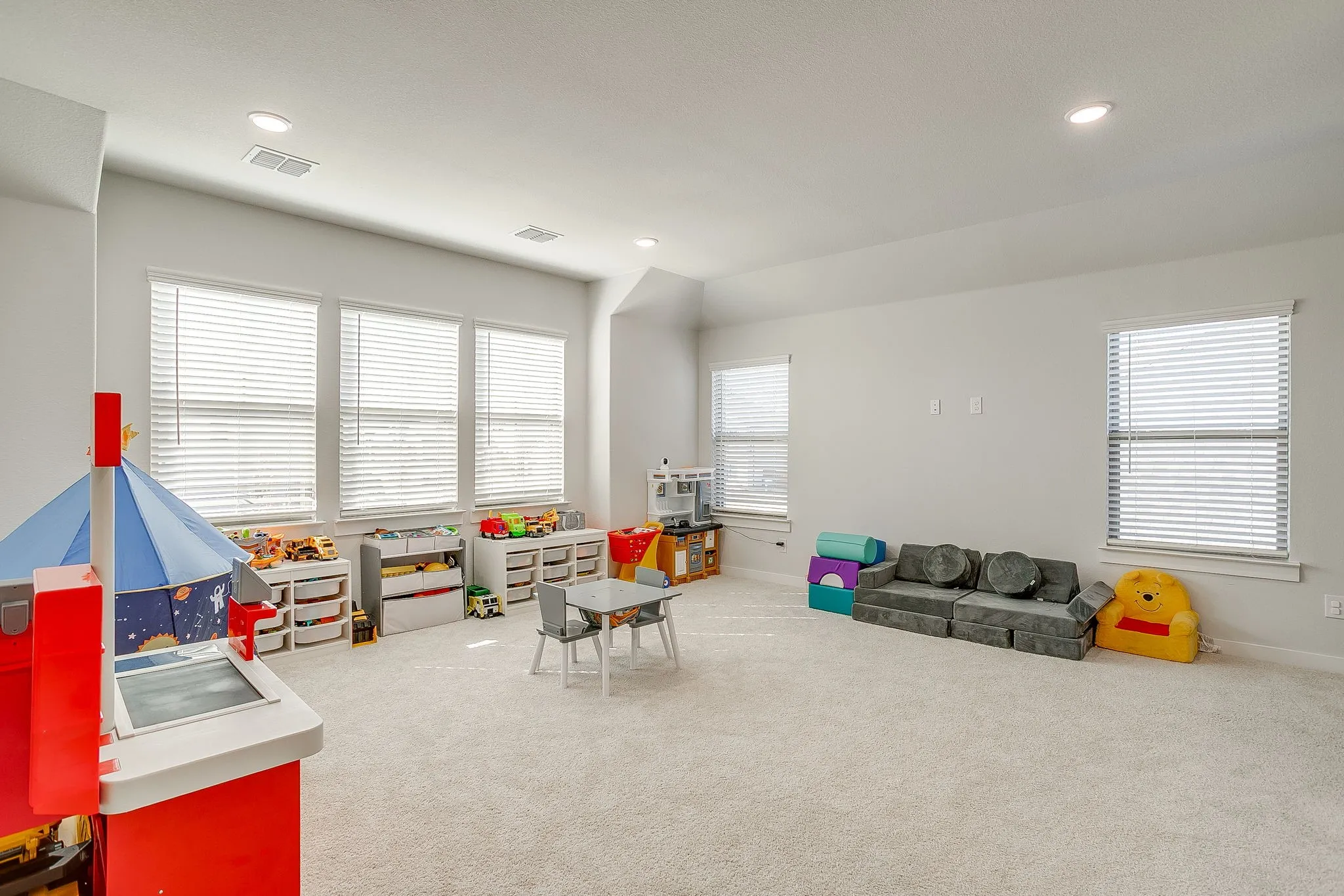Single Family Residence For Sale in Tarrant County , 5845 Corazon Lane, Fort Worth, Texas 76126, 5 Bedroom, 4 Bathroom, 2 Garage spaces, 2,955 Sqft, built in 2024, Preowned, mls#21178908, Real Estate Agent in Fort Worth, Homes For Sale in Tarrant county, Homes For Sale in Fort Worth, Realtor in Fort Worth Texas, Real Estate Brokerage Independent Realty Texas, Luminita Cordes Realtor