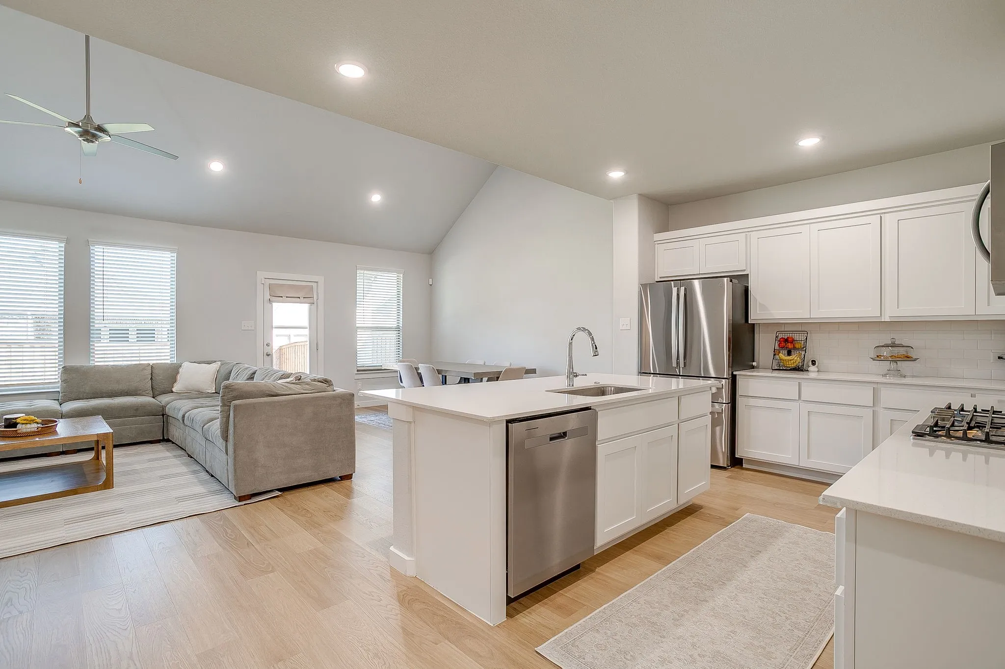 Single Family Residence For Sale in Tarrant County , 5845 Corazon Lane, Fort Worth, Texas 76126, 5 Bedroom, 4 Bathroom, 2 Garage spaces, 2,955 Sqft, built in 2024, Preowned, mls#21178908, Real Estate Agent in Fort Worth, Homes For Sale in Tarrant county, Homes For Sale in Fort Worth, Realtor in Fort Worth Texas, Real Estate Brokerage Independent Realty Texas, Luminita Cordes Realtor