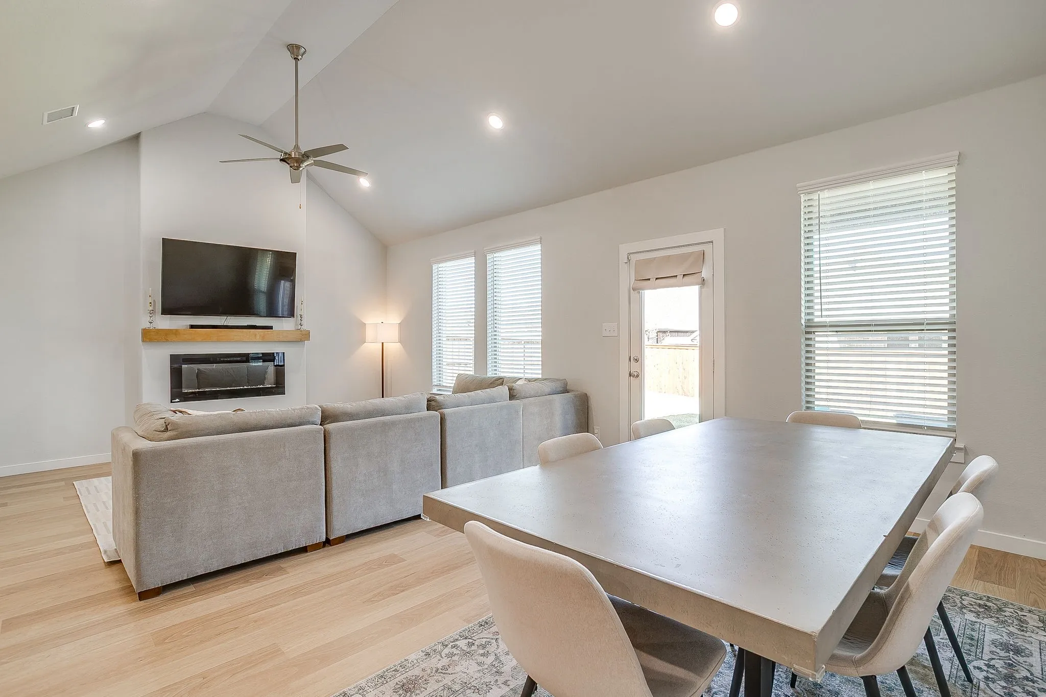 Single Family Residence For Sale in Tarrant County , 5845 Corazon Lane, Fort Worth, Texas 76126, 5 Bedroom, 4 Bathroom, 2 Garage spaces, 2,955 Sqft, built in 2024, Preowned, mls#21178908, Real Estate Agent in Fort Worth, Homes For Sale in Tarrant county, Homes For Sale in Fort Worth, Realtor in Fort Worth Texas, Real Estate Brokerage Independent Realty Texas, Luminita Cordes Realtor