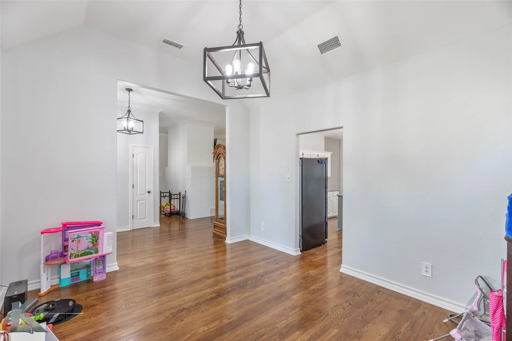 Single Family Residence For Sale in Taylor County , 8541 Saddle Creek Road, Abilene, Texas 79602, 4 Bedroom, 2 Bathroom, 2 Garage spaces, 2,904 Sqft, built in 1996, Preowned, mls#21177513, Real Estate Agent in Abilene, Homes For Sale in Taylor county, Homes For Sale in Abilene, Realtor in Abilene Texas, Real Estate Brokerage Independent Realty Texas, Luminita Cordes Realtor