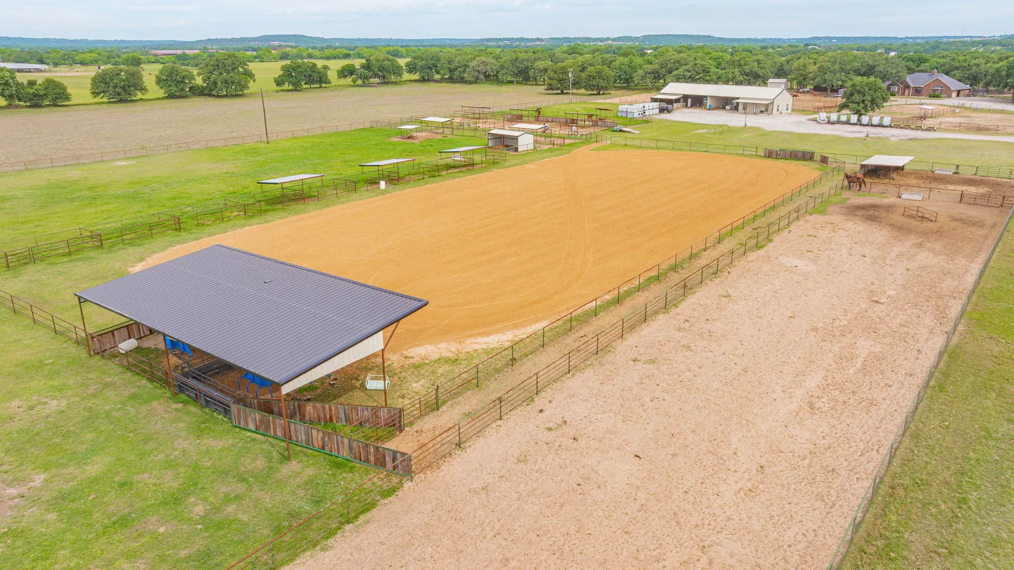 Single Family Residence For Sale in Erath County , 6363 E Fm 1188, Bluff Dale, Texas 76433, 3 Bedroom, 3 Bathroom, 2 Garage spaces, 2,287 Sqft, built in 2002, mls#21191248, Real Estate Agent in Bluff Dale, Homes For Sale in Erath county, Homes For Sale in Bluff Dale, Realtor in Bluff Dale Texas, Real Estate Brokerage Independent Realty Texas, Luminita Cordes Realtor