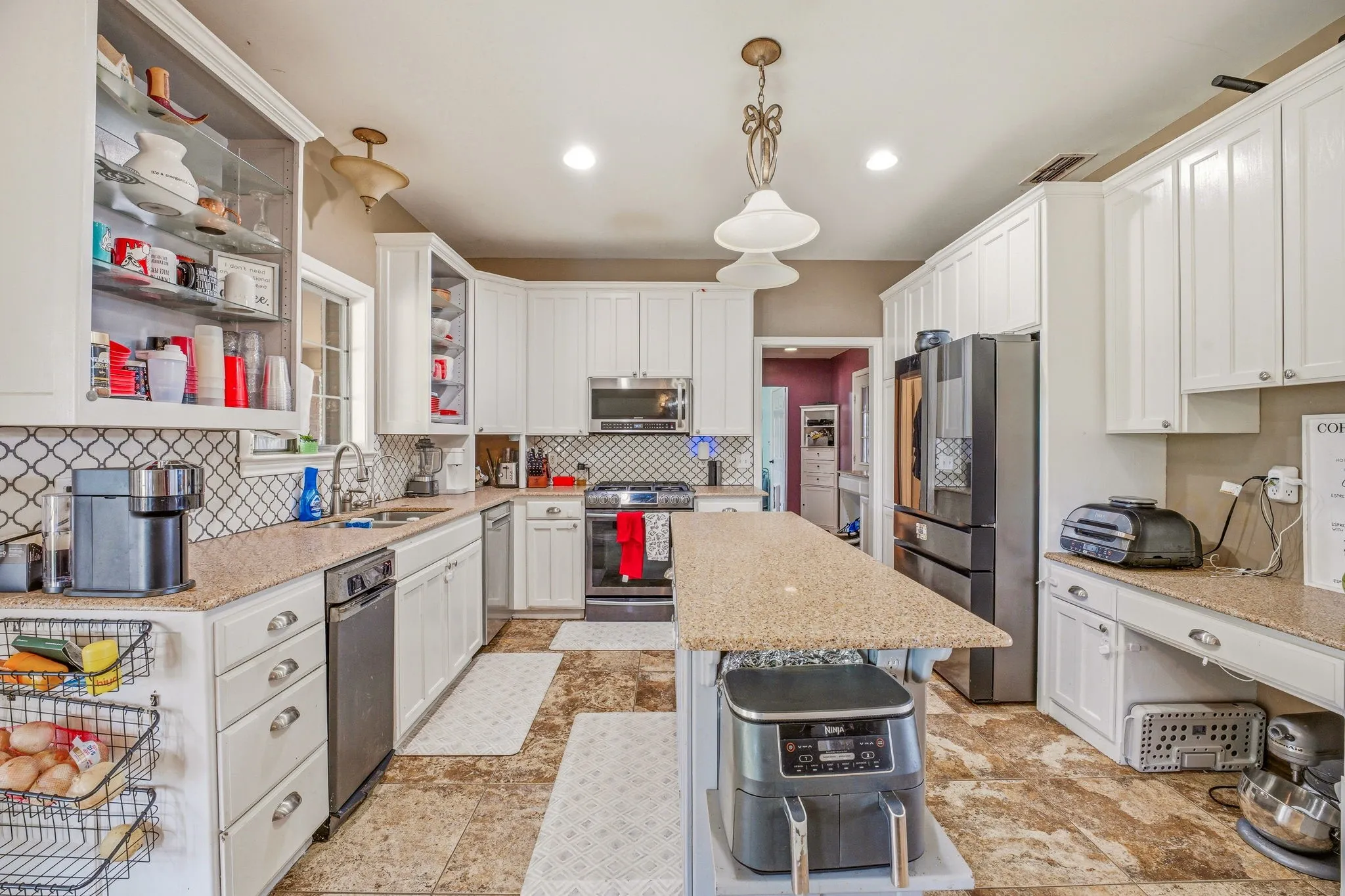 Single Family Residence For Sale in Erath County , 6363 E Fm 1188, Bluff Dale, Texas 76433, 3 Bedroom, 3 Bathroom, 2 Garage spaces, 2,287 Sqft, built in 2002, mls#21191248, Real Estate Agent in Bluff Dale, Homes For Sale in Erath county, Homes For Sale in Bluff Dale, Realtor in Bluff Dale Texas, Real Estate Brokerage Independent Realty Texas, Luminita Cordes Realtor