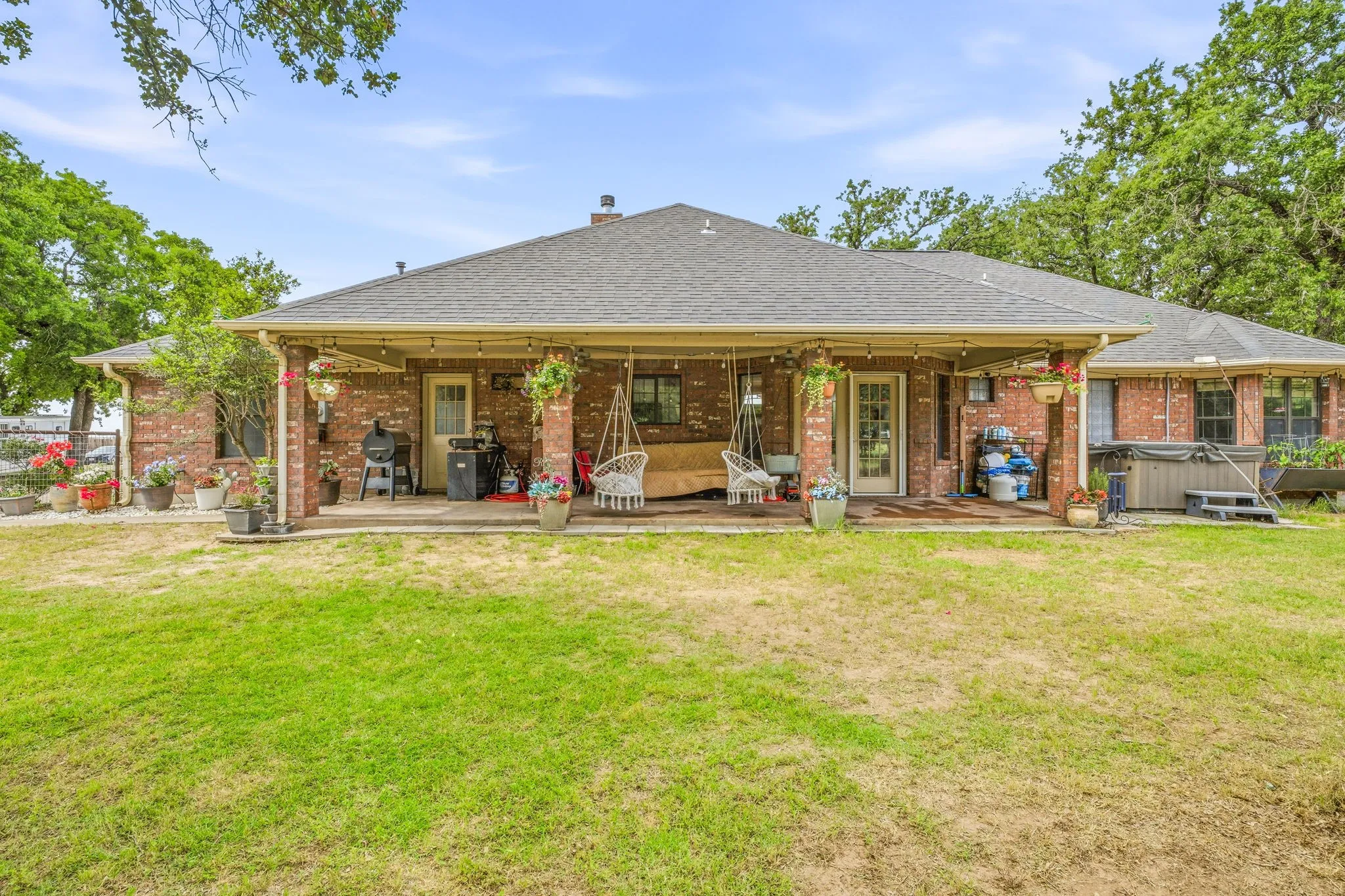 Single Family Residence For Sale in Erath County , 6363 E Fm 1188, Bluff Dale, Texas 76433, 3 Bedroom, 3 Bathroom, 2 Garage spaces, 2,287 Sqft, built in 2002, mls#21191248, Real Estate Agent in Bluff Dale, Homes For Sale in Erath county, Homes For Sale in Bluff Dale, Realtor in Bluff Dale Texas, Real Estate Brokerage Independent Realty Texas, Luminita Cordes Realtor