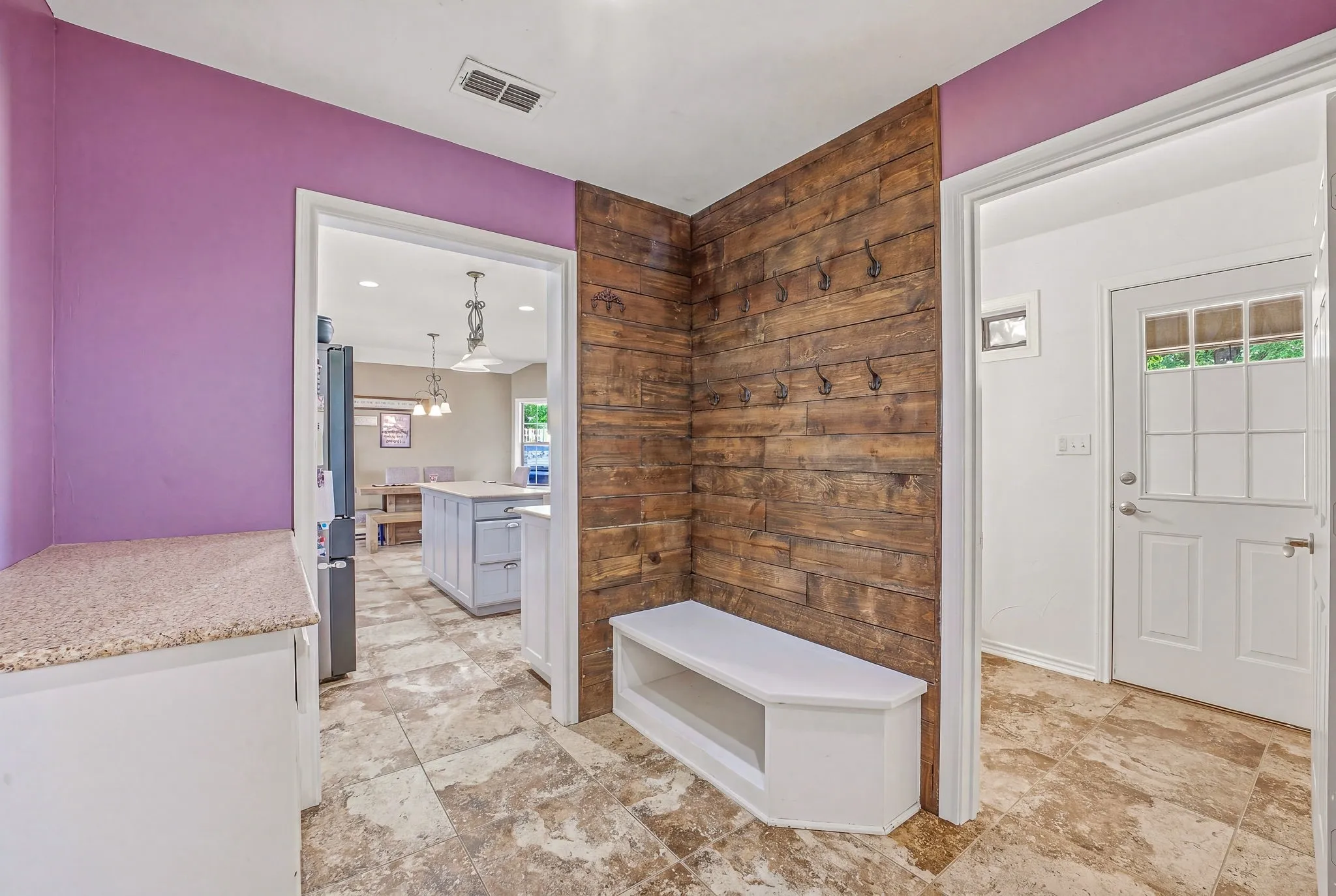 Single Family Residence For Sale in Erath County , 6363 E Fm 1188, Bluff Dale, Texas 76433, 3 Bedroom, 3 Bathroom, 2 Garage spaces, 2,287 Sqft, built in 2002, mls#21191248, Real Estate Agent in Bluff Dale, Homes For Sale in Erath county, Homes For Sale in Bluff Dale, Realtor in Bluff Dale Texas, Real Estate Brokerage Independent Realty Texas, Luminita Cordes Realtor