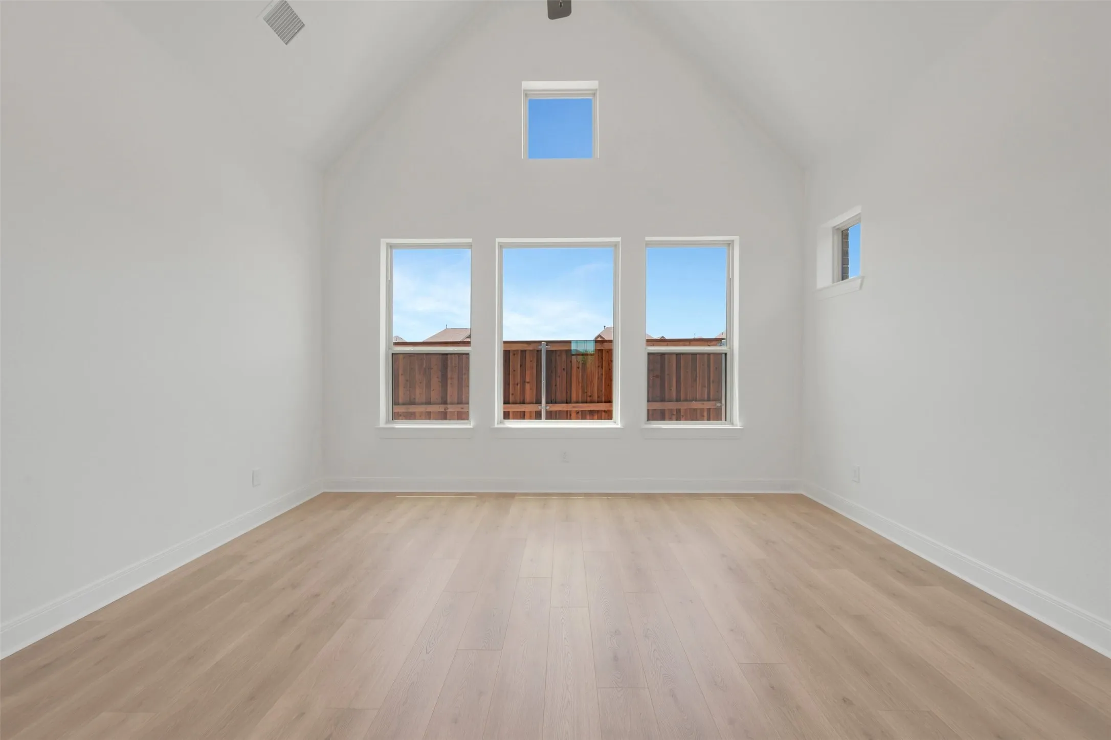 Single Family Residence For Sale in Tarrant County , 4725 Boyds Branch Drive, Arlington, Texas 76005, 2 Bedroom, 2 Bathroom, 2 Garage spaces, 1,864 Sqft, built in 2026, New Construction - Incomplete, mls#21196654, Real Estate Agent in Arlington, Homes For Sale in Tarrant county, Homes For Sale in Arlington, Realtor in Arlington Texas, Real Estate Brokerage Independent Realty Texas, Luminita Cordes Realtor