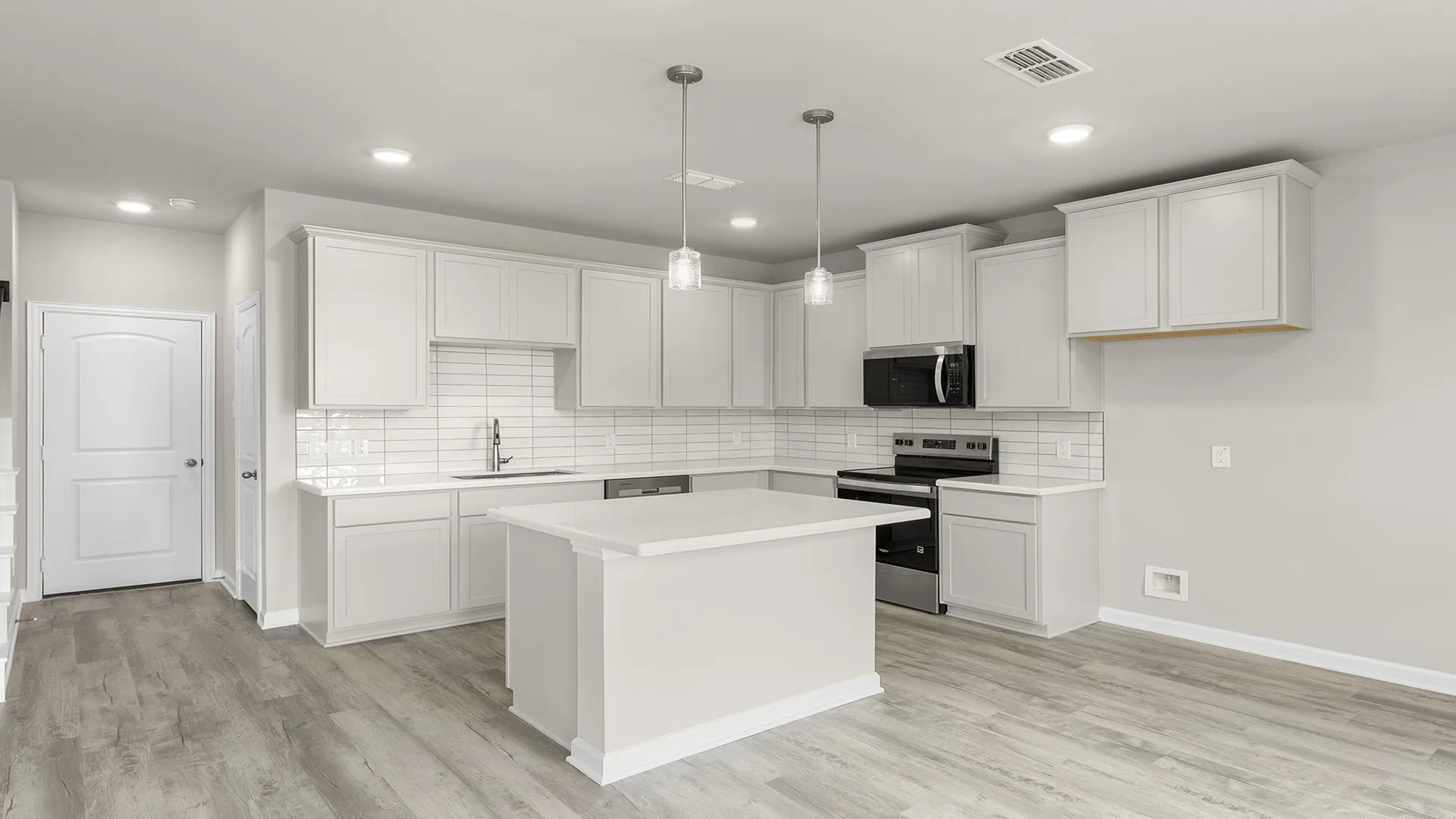 07. 2929 Kimberwick - Kitchen (2)