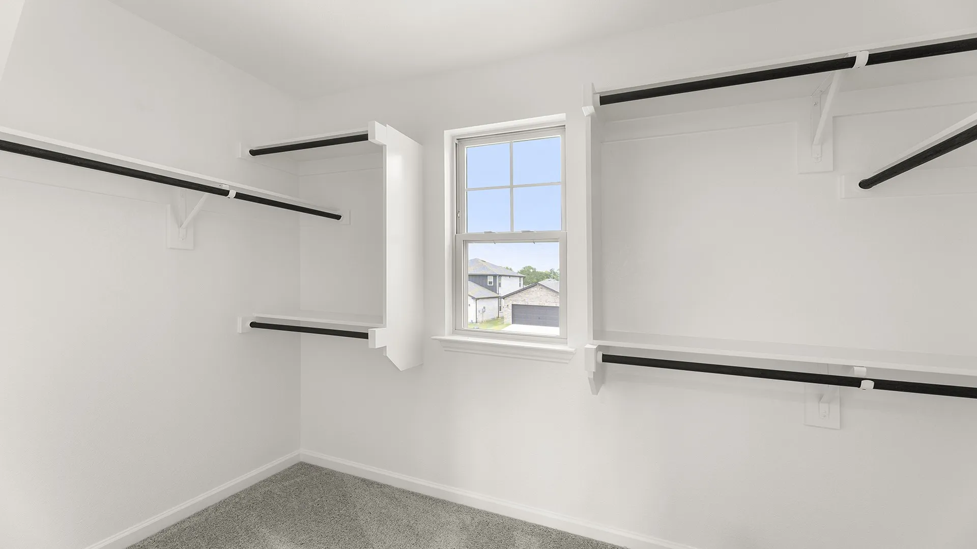 19. 2929 Kimberwick - Closet