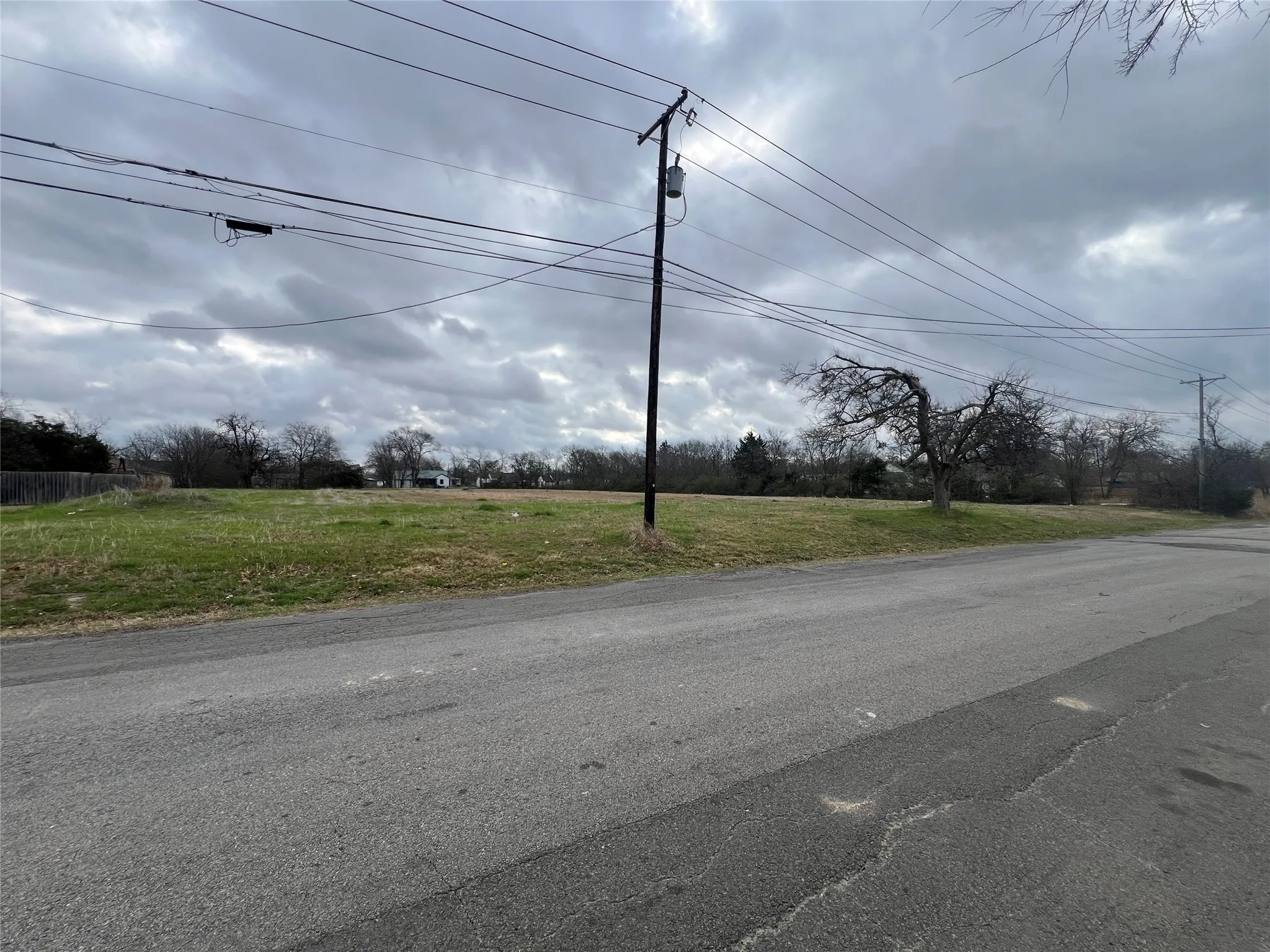 Unimproved Land For Sale in Fannin County , TBD Albert Broadfoot Street, Bonham, Texas 75418, 0, 0, Garage spaces, 0 Sqft, built in 0, mls#21196699, Real Estate Agent in Bonham, Homes For Sale in Fannin county, Homes For Sale in Bonham, Realtor in Bonham Texas, Real Estate Brokerage Independent Realty Texas, Luminita Cordes Realtor
