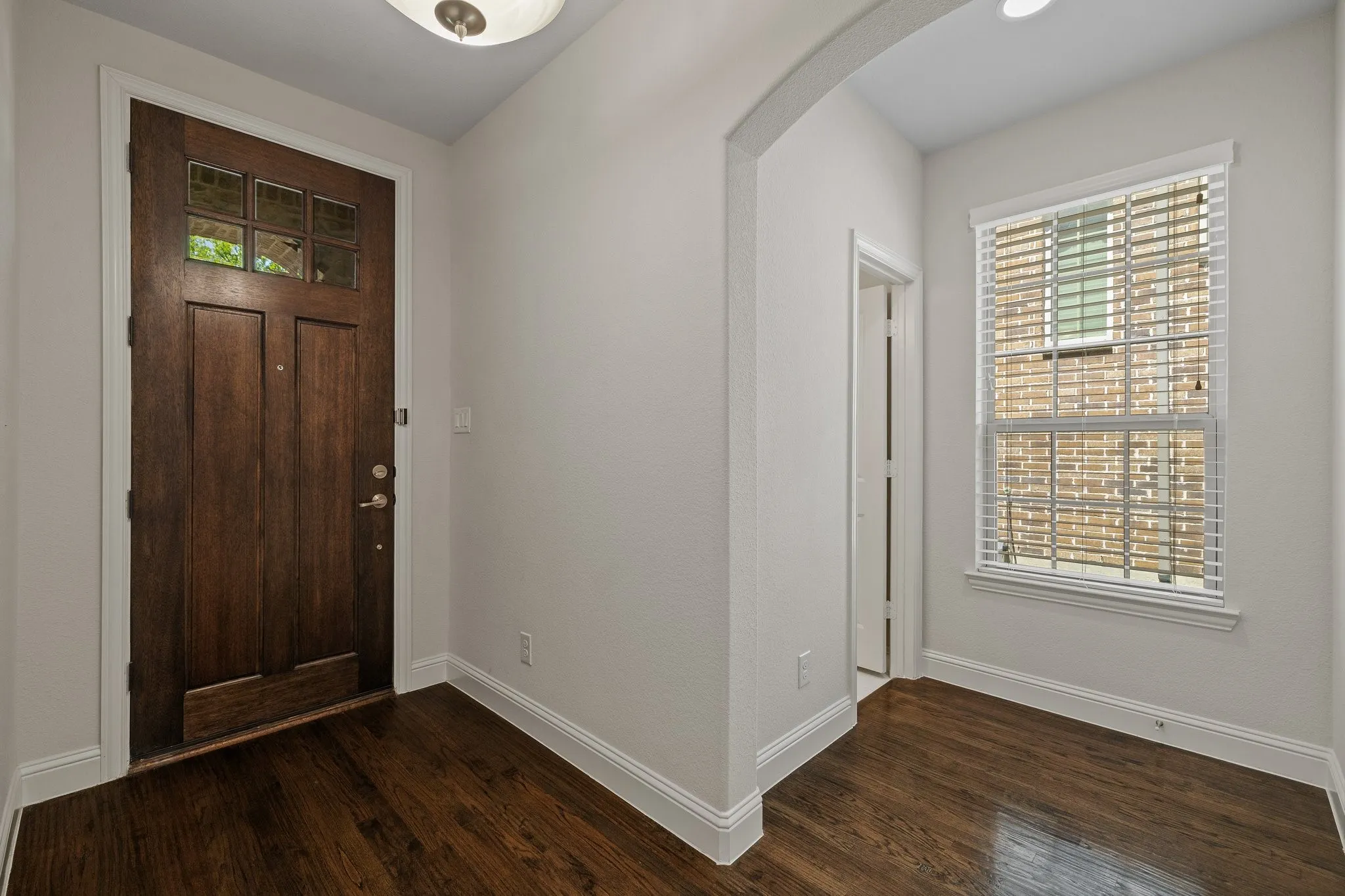 Single Family Residence For Sale in Denton County , 409 Palamedes Street, Lewisville, Texas 75056, 4 Bedroom, 4 Bathroom, 2 Garage spaces, 3,165 Sqft, built in 2016, Preowned, mls#21191938, Real Estate Agent in Lewisville, Homes For Sale in Denton county, Homes For Sale in Lewisville, Realtor in Lewisville Texas, Real Estate Brokerage Independent Realty Texas, Luminita Cordes Realtor