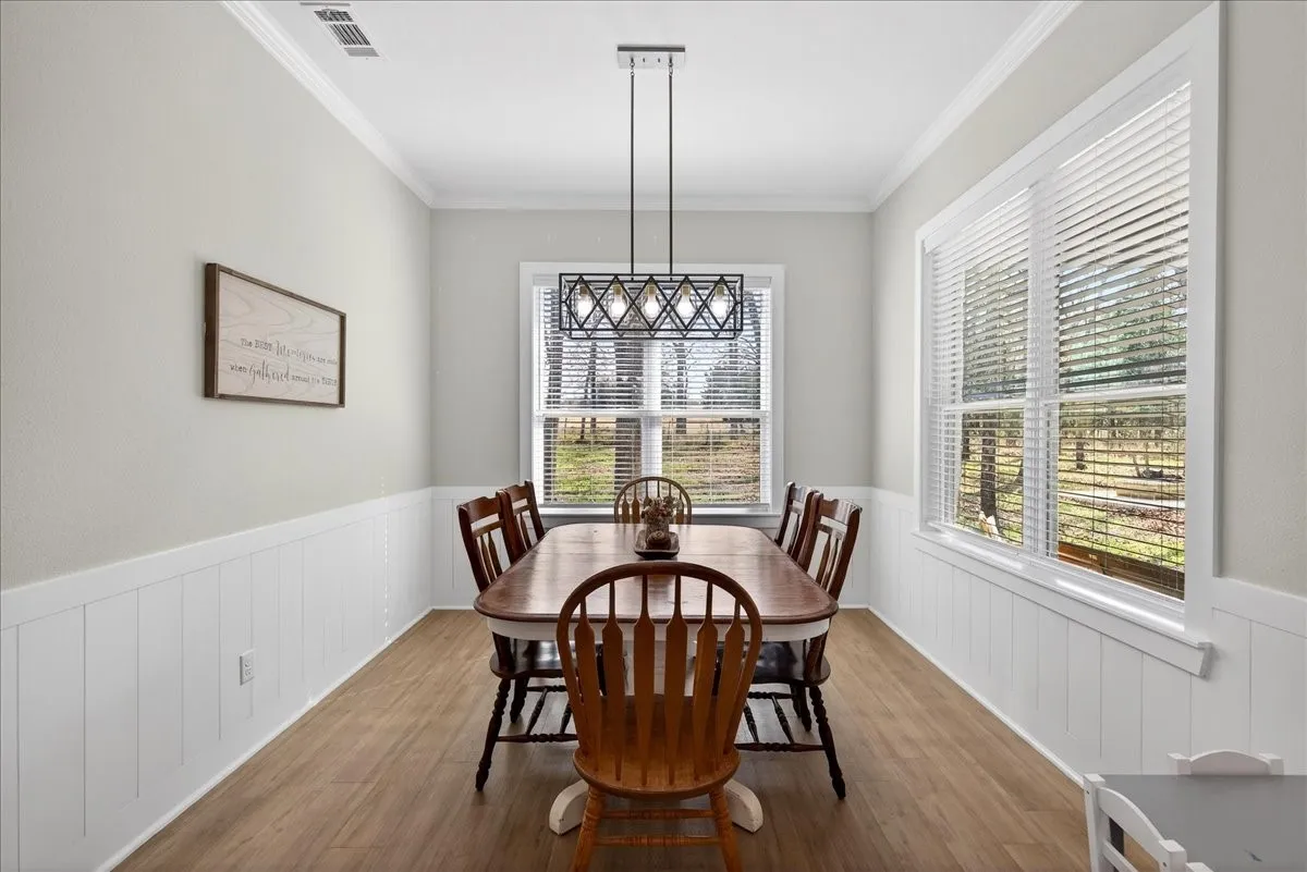 Single Family Residence For Sale in Kaufman County , 107 Oakbend Trail, Mabank, Texas 75147, 4 Bedroom, 3 Bathroom, 3 Garage spaces, 2,516 Sqft, built in 2022, Preowned, mls#21196171, Real Estate Agent in Mabank, Homes For Sale in Kaufman county, Homes For Sale in Mabank, Realtor in Mabank Texas, Real Estate Brokerage Independent Realty Texas, Luminita Cordes Realtor