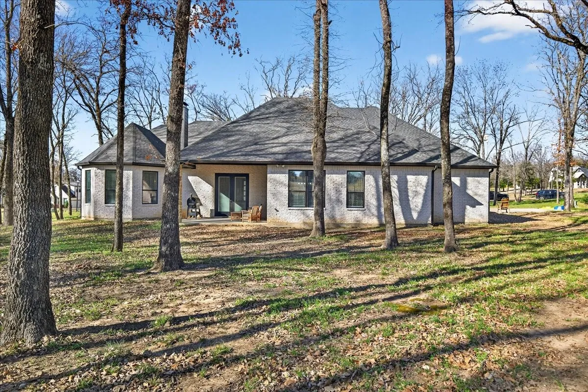 Single Family Residence For Sale in Kaufman County , 107 Oakbend Trail, Mabank, Texas 75147, 4 Bedroom, 3 Bathroom, 3 Garage spaces, 2,516 Sqft, built in 2022, Preowned, mls#21196171, Real Estate Agent in Mabank, Homes For Sale in Kaufman county, Homes For Sale in Mabank, Realtor in Mabank Texas, Real Estate Brokerage Independent Realty Texas, Luminita Cordes Realtor