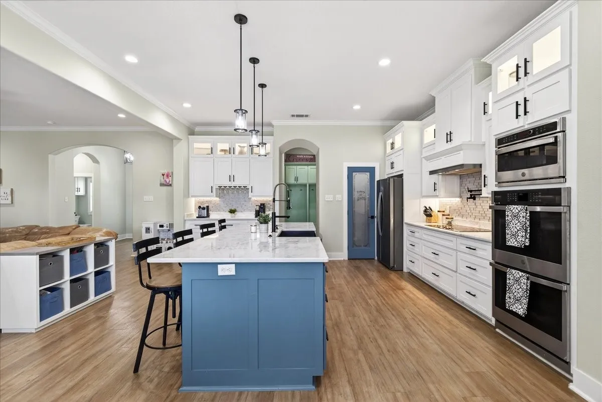 Single Family Residence For Sale in Kaufman County , 107 Oakbend Trail, Mabank, Texas 75147, 4 Bedroom, 3 Bathroom, 3 Garage spaces, 2,516 Sqft, built in 2022, Preowned, mls#21196171, Real Estate Agent in Mabank, Homes For Sale in Kaufman county, Homes For Sale in Mabank, Realtor in Mabank Texas, Real Estate Brokerage Independent Realty Texas, Luminita Cordes Realtor
