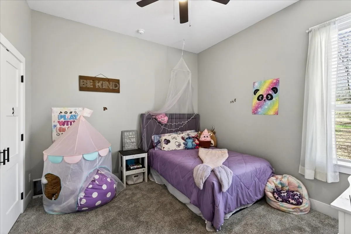 Single Family Residence For Sale in Kaufman County , 107 Oakbend Trail, Mabank, Texas 75147, 4 Bedroom, 3 Bathroom, 3 Garage spaces, 2,516 Sqft, built in 2022, Preowned, mls#21196171, Real Estate Agent in Mabank, Homes For Sale in Kaufman county, Homes For Sale in Mabank, Realtor in Mabank Texas, Real Estate Brokerage Independent Realty Texas, Luminita Cordes Realtor