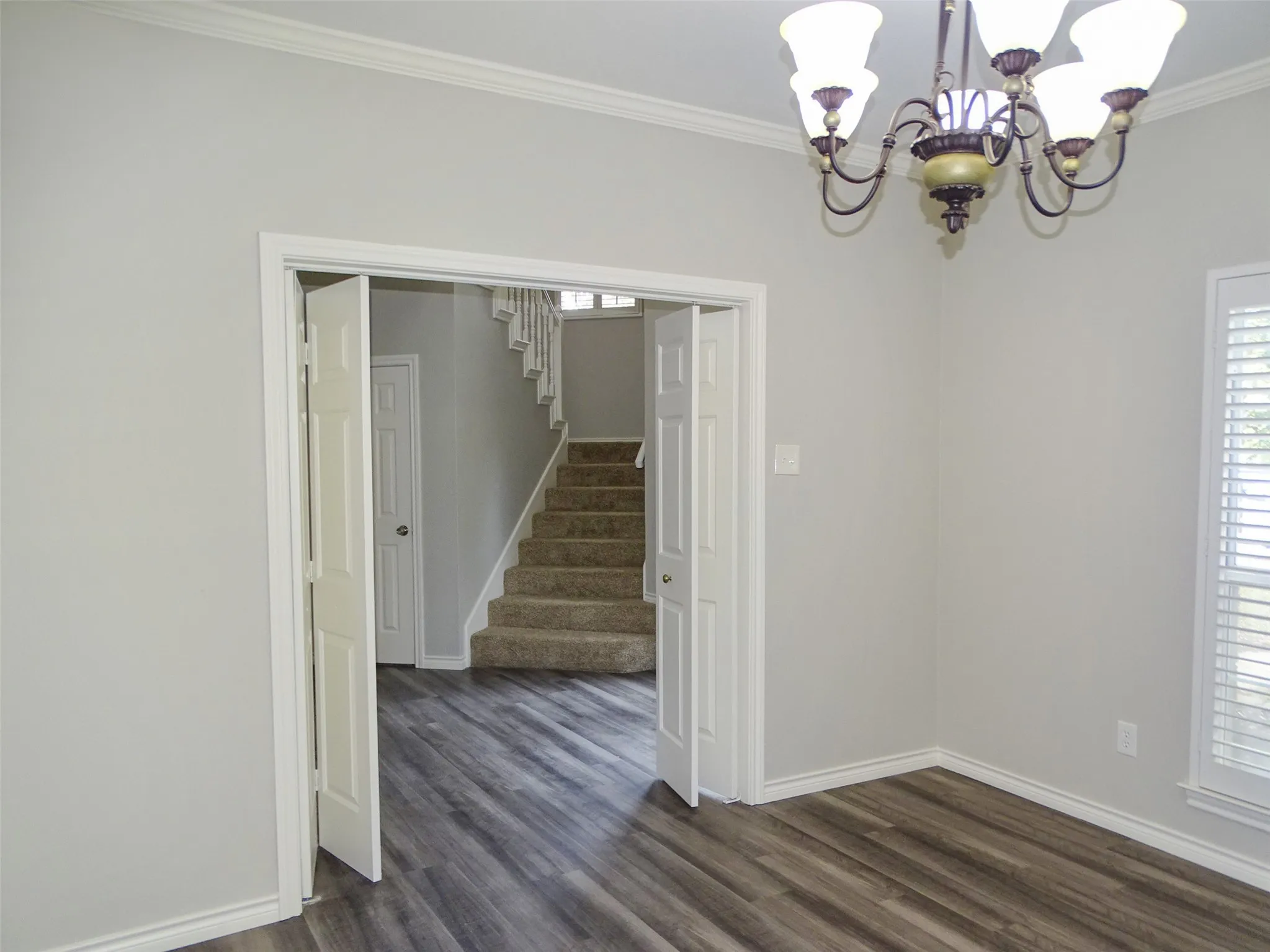 Single Family Residence For Sale in Dallas County , 909 Hickory Knob Circle, Cedar Hill, Texas 75104, 3 Bedroom, 3 Bathroom, 3 Garage spaces, 2,886 Sqft, built in 1990, Preowned, mls#21194850, Real Estate Agent in Cedar Hill, Homes For Sale in Dallas county, Homes For Sale in Cedar Hill, Realtor in Cedar Hill Texas, Real Estate Brokerage Independent Realty Texas, Luminita Cordes Realtor