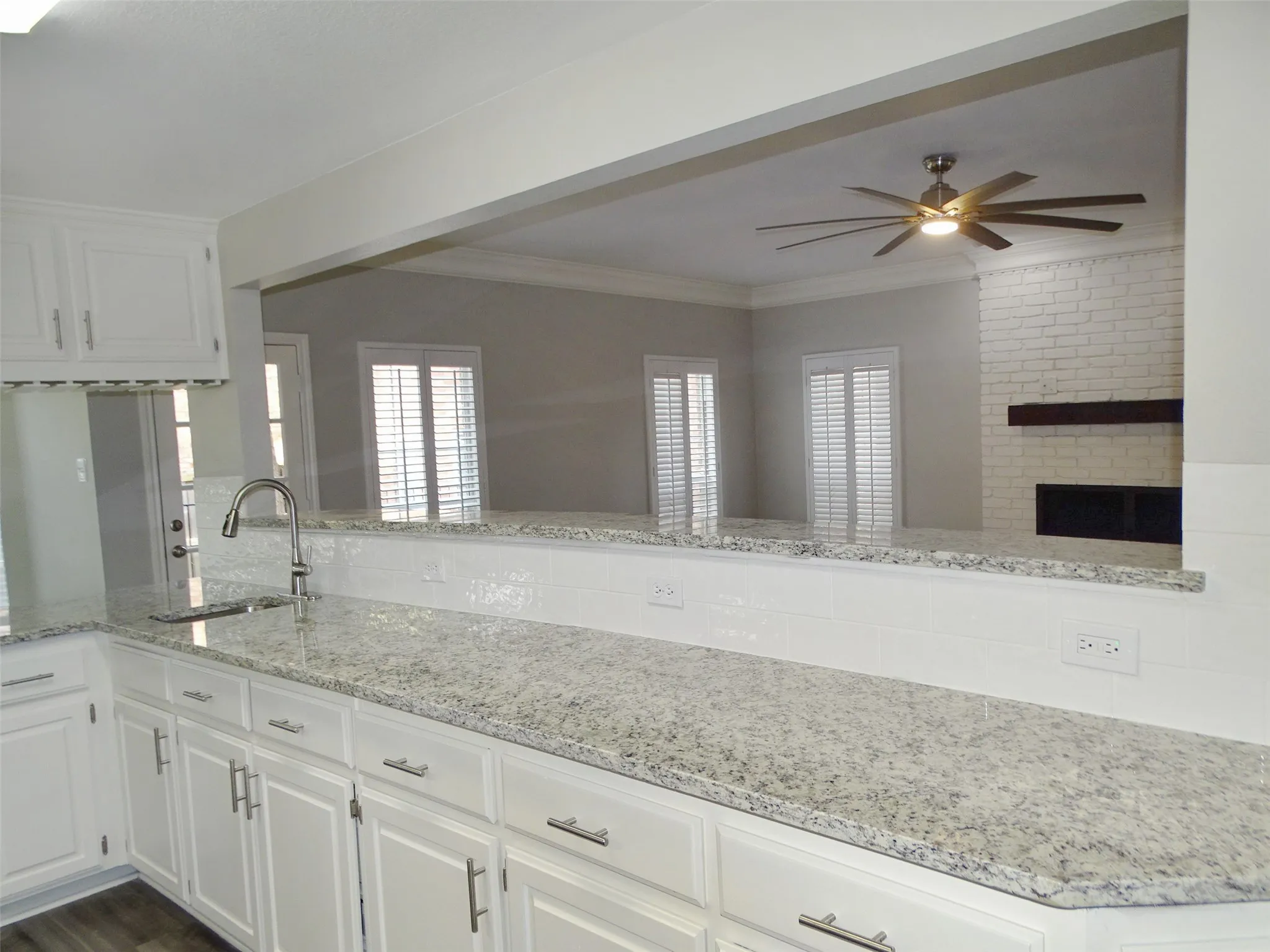 Single Family Residence For Sale in Dallas County , 909 Hickory Knob Circle, Cedar Hill, Texas 75104, 3 Bedroom, 3 Bathroom, 3 Garage spaces, 2,886 Sqft, built in 1990, Preowned, mls#21194850, Real Estate Agent in Cedar Hill, Homes For Sale in Dallas county, Homes For Sale in Cedar Hill, Realtor in Cedar Hill Texas, Real Estate Brokerage Independent Realty Texas, Luminita Cordes Realtor