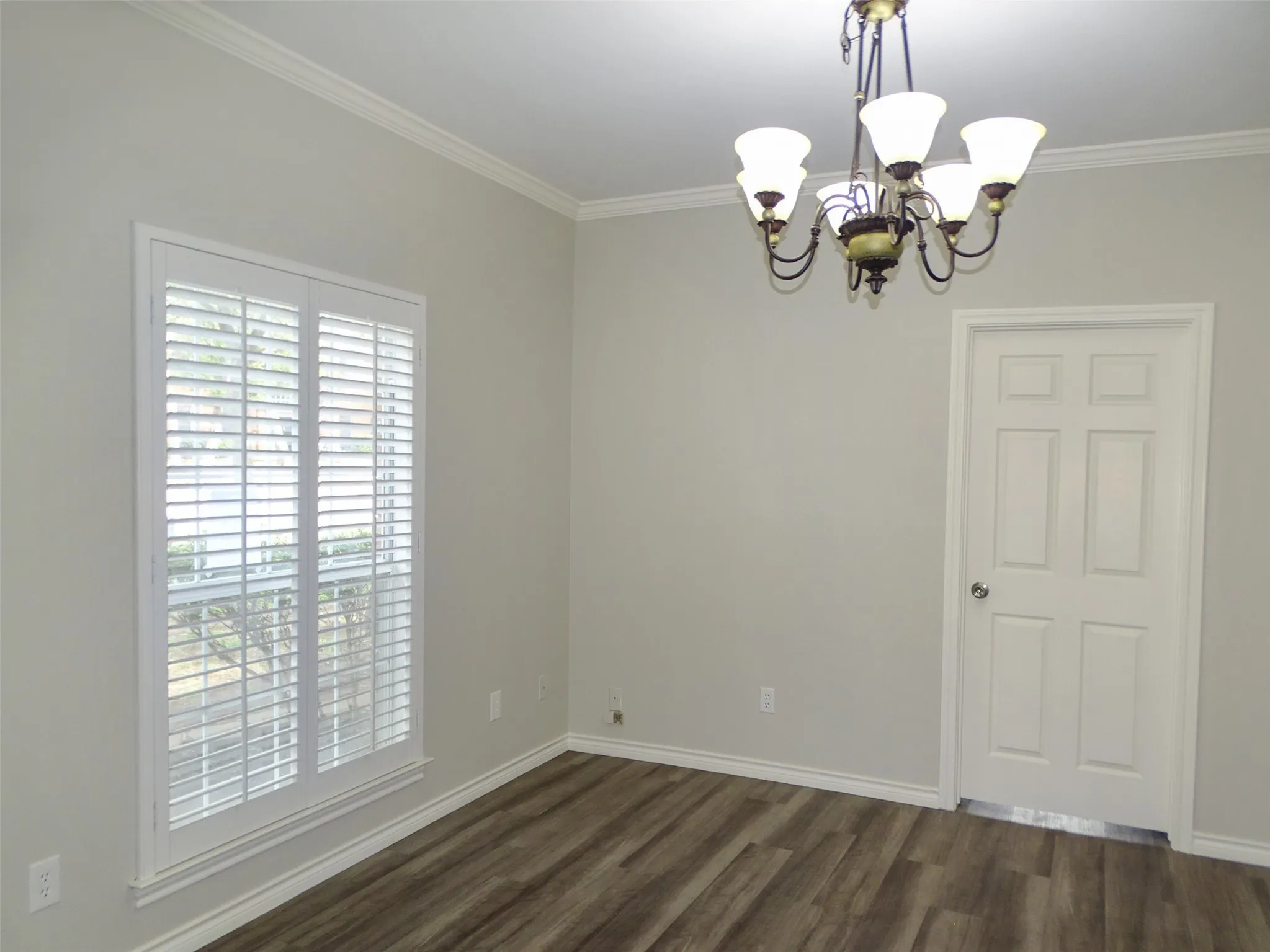 Single Family Residence For Sale in Dallas County , 909 Hickory Knob Circle, Cedar Hill, Texas 75104, 3 Bedroom, 3 Bathroom, 3 Garage spaces, 2,886 Sqft, built in 1990, Preowned, mls#21194850, Real Estate Agent in Cedar Hill, Homes For Sale in Dallas county, Homes For Sale in Cedar Hill, Realtor in Cedar Hill Texas, Real Estate Brokerage Independent Realty Texas, Luminita Cordes Realtor