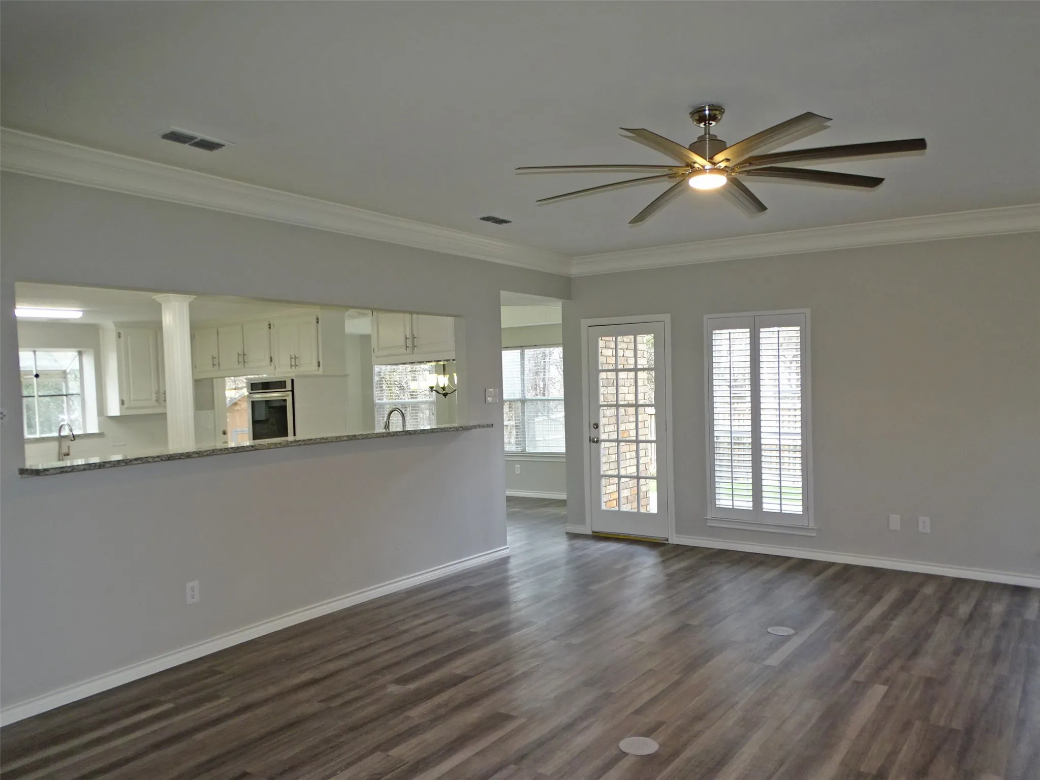Single Family Residence For Sale in Dallas County , 909 Hickory Knob Circle, Cedar Hill, Texas 75104, 3 Bedroom, 3 Bathroom, 3 Garage spaces, 2,886 Sqft, built in 1990, Preowned, mls#21194850, Real Estate Agent in Cedar Hill, Homes For Sale in Dallas county, Homes For Sale in Cedar Hill, Realtor in Cedar Hill Texas, Real Estate Brokerage Independent Realty Texas, Luminita Cordes Realtor