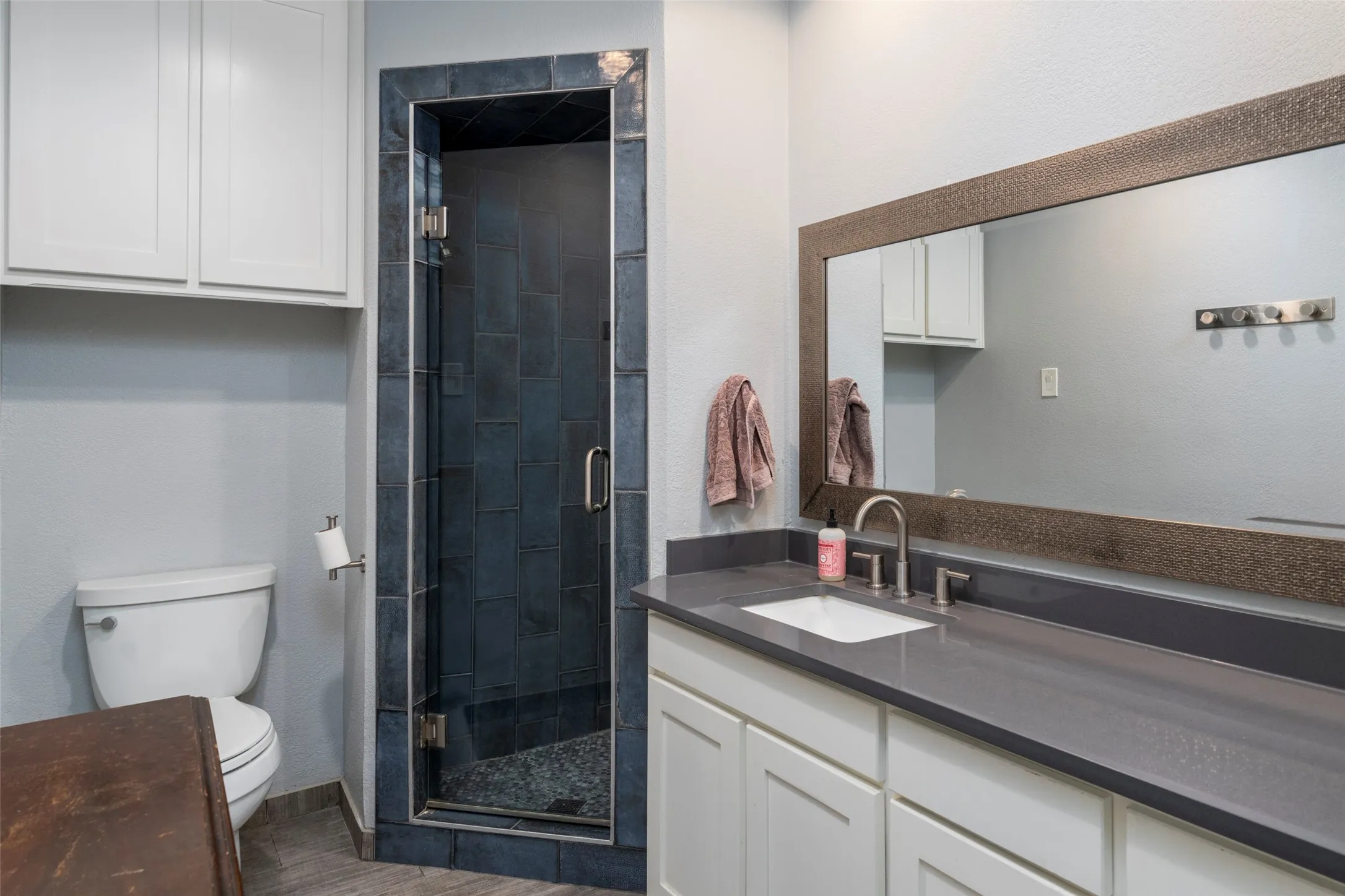 Single Family Residence For Sale in Tarrant County , 1509 Riverview Drive, Arlington, Texas 76012, 4 Bedroom, 4 Bathroom, 2 Garage spaces, 3,429 Sqft, built in 1976, Preowned, Price $650,000, mls#21196657, Real Estate Agent in Arlington, Homes For Sale in Tarrant county, Homes For Sale in Arlington, Realtor in Arlington Texas, Real Estate Brokerage Independent Realty Texas, Luminita Cordes Realtor