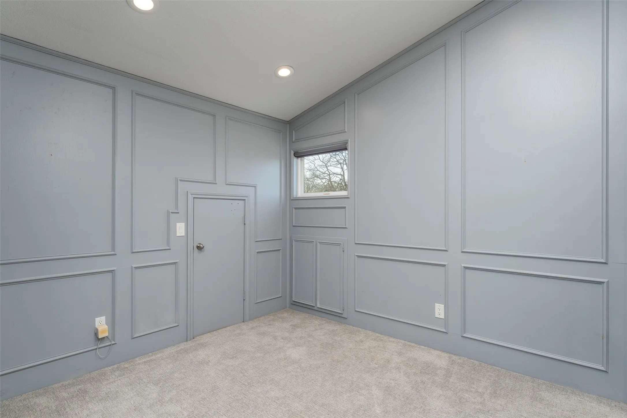 Single Family Residence For Sale in Tarrant County , 1509 Riverview Drive, Arlington, Texas 76012, 4 Bedroom, 4 Bathroom, 2 Garage spaces, 3,429 Sqft, built in 1976, Preowned, Price $650,000, mls#21196657, Real Estate Agent in Arlington, Homes For Sale in Tarrant county, Homes For Sale in Arlington, Realtor in Arlington Texas, Real Estate Brokerage Independent Realty Texas, Luminita Cordes Realtor