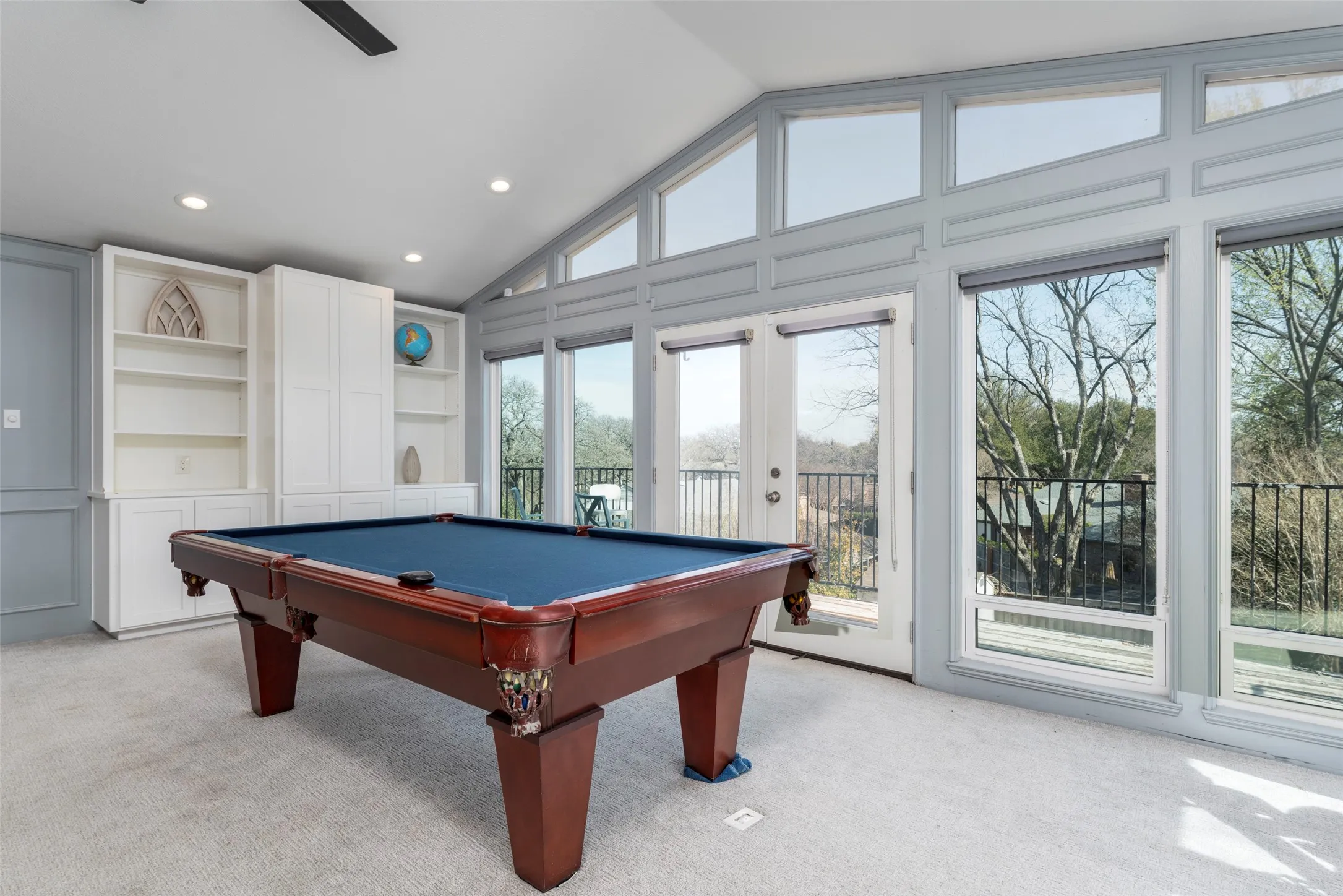 Single Family Residence For Sale in Tarrant County , 1509 Riverview Drive, Arlington, Texas 76012, 4 Bedroom, 4 Bathroom, 2 Garage spaces, 3,429 Sqft, built in 1976, Preowned, Price $650,000, mls#21196657, Real Estate Agent in Arlington, Homes For Sale in Tarrant county, Homes For Sale in Arlington, Realtor in Arlington Texas, Real Estate Brokerage Independent Realty Texas, Luminita Cordes Realtor