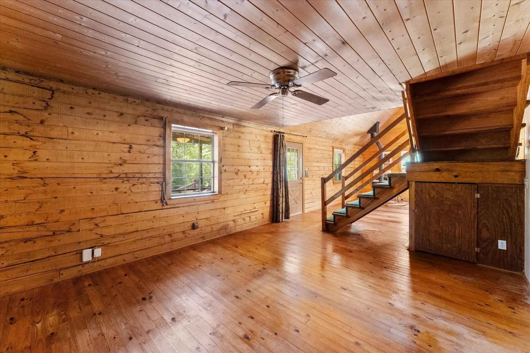 Single Family Residence For Sale in Wood County , 229 County Road 4554, Winnsboro, Texas 75494, 2 Bedrooms, 2 Bathrooms, Garage spaces, 1,488 Sqft, built in 1994, Preowned, Price $315,000, mls#21194146, Real Estate Agent in Winnsboro, Homes For Sale in Wood county, Homes For Sale in Winnsboro, Realtor in Winnsboro Texas, Real Estate Brokerage Independent Realty Texas, Luminita Cordes Realtor