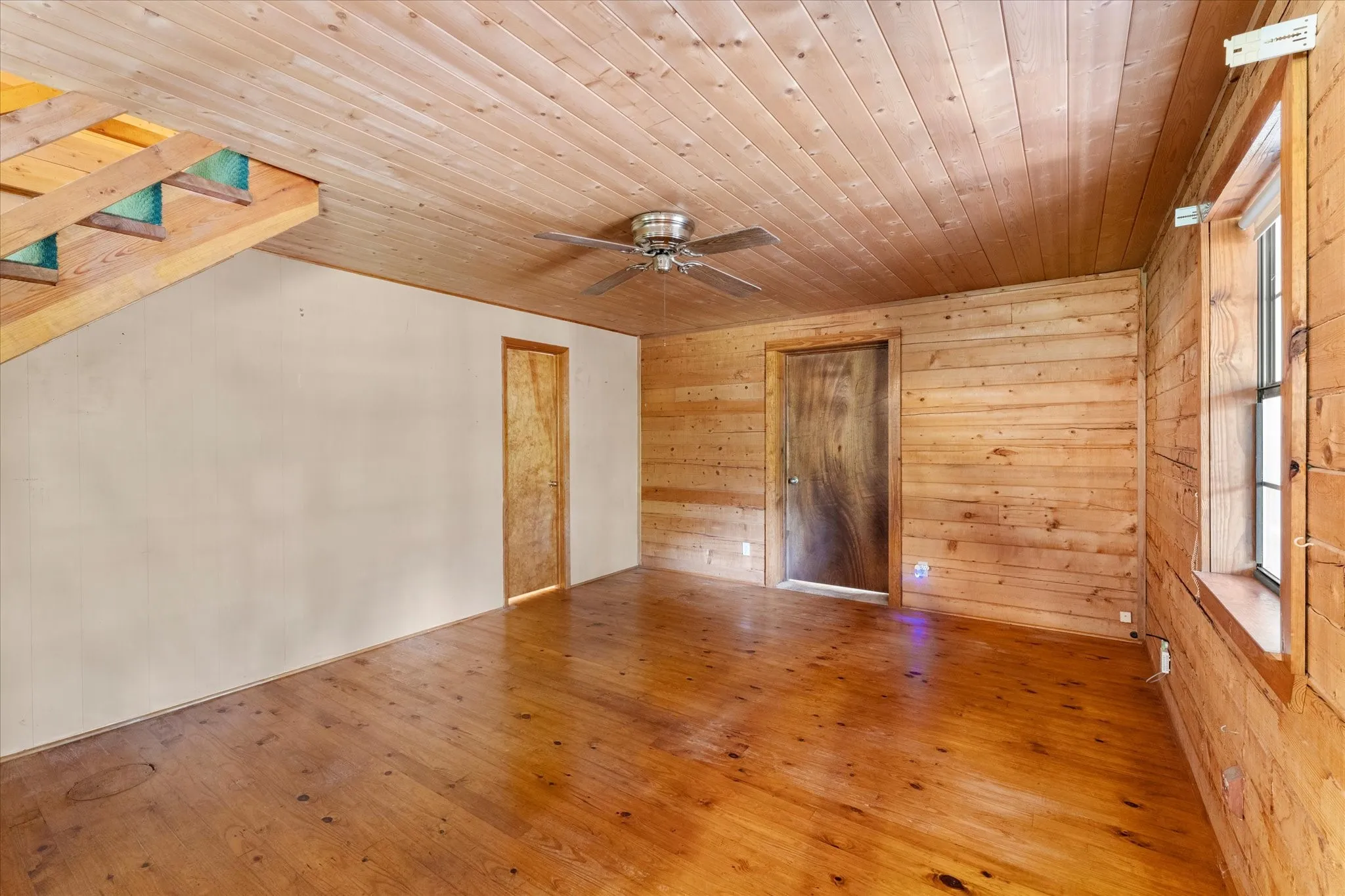 Single Family Residence For Sale in Wood County , 229 County Road 4554, Winnsboro, Texas 75494, 2 Bedrooms, 2 Bathrooms, Garage spaces, 1,488 Sqft, built in 1994, Preowned, Price $315,000, mls#21194146, Real Estate Agent in Winnsboro, Homes For Sale in Wood county, Homes For Sale in Winnsboro, Realtor in Winnsboro Texas, Real Estate Brokerage Independent Realty Texas, Luminita Cordes Realtor